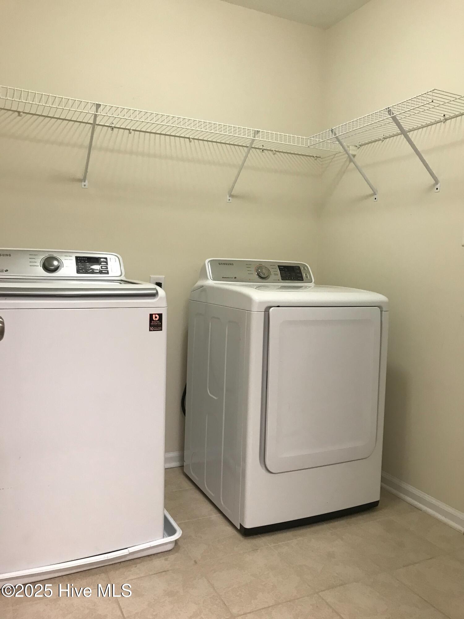 100544459 | Photo 52