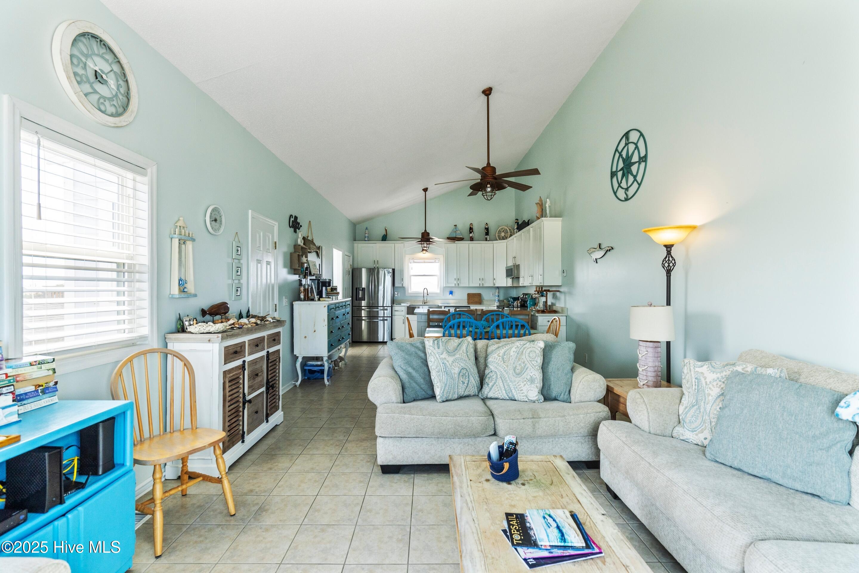 100514835 | Photo 49