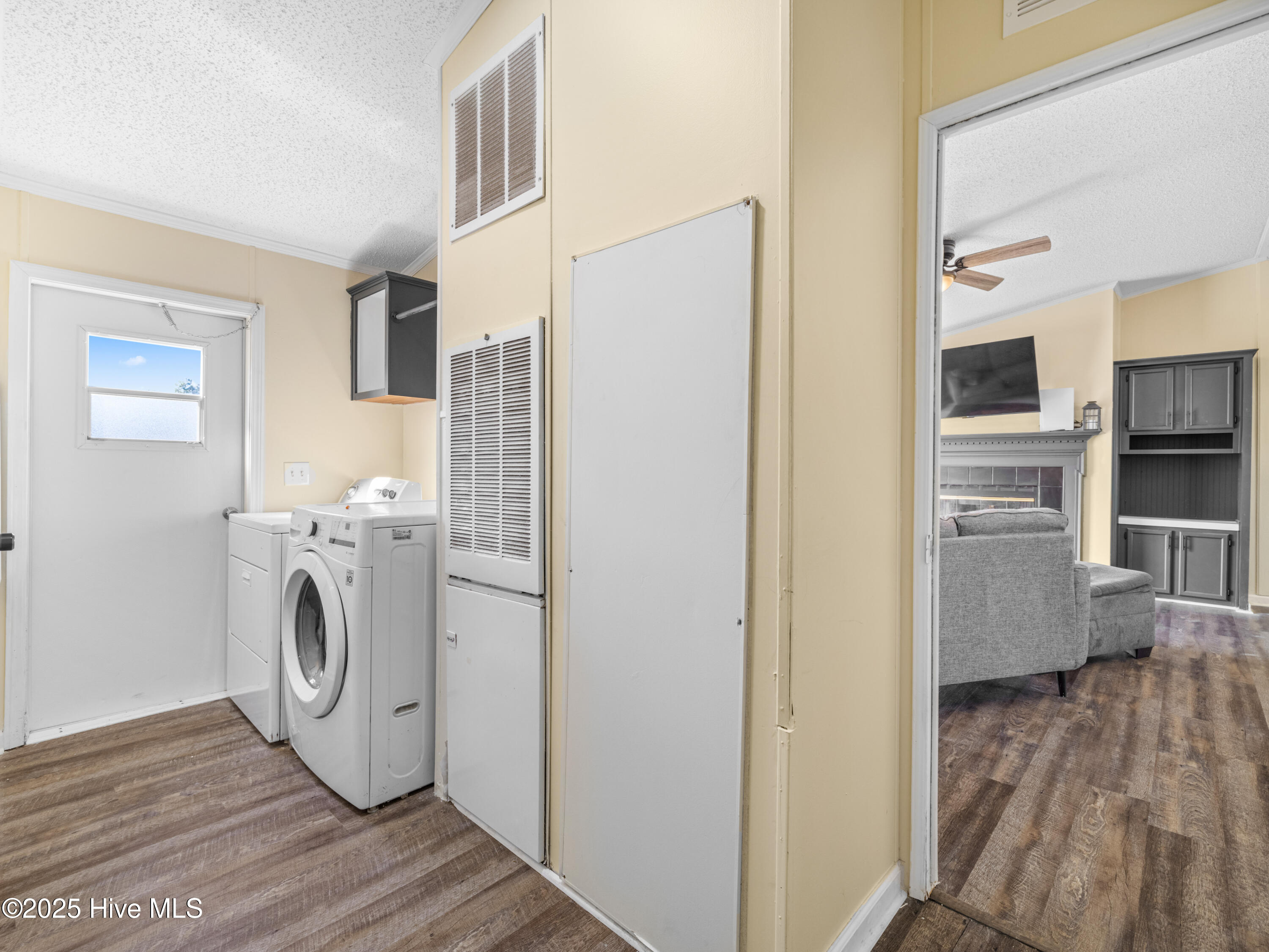 100540090 | Photo 36