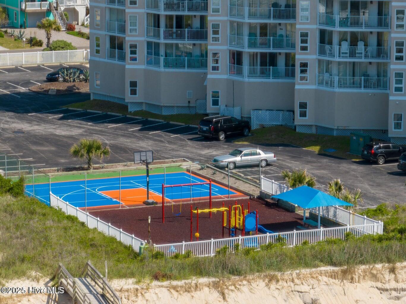 100501341 | Photo 23