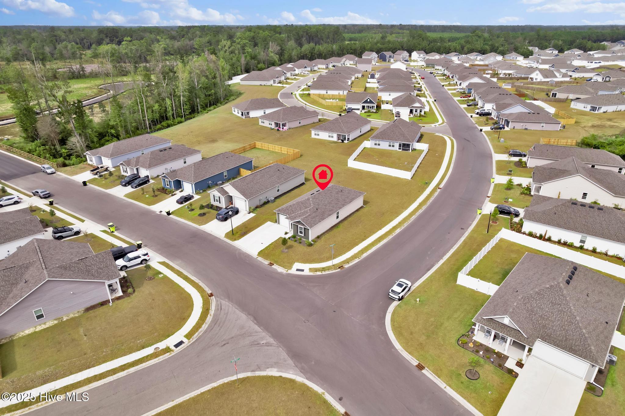 100532272 | Photo 33