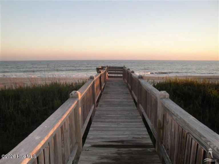 100563961 | Photo 40