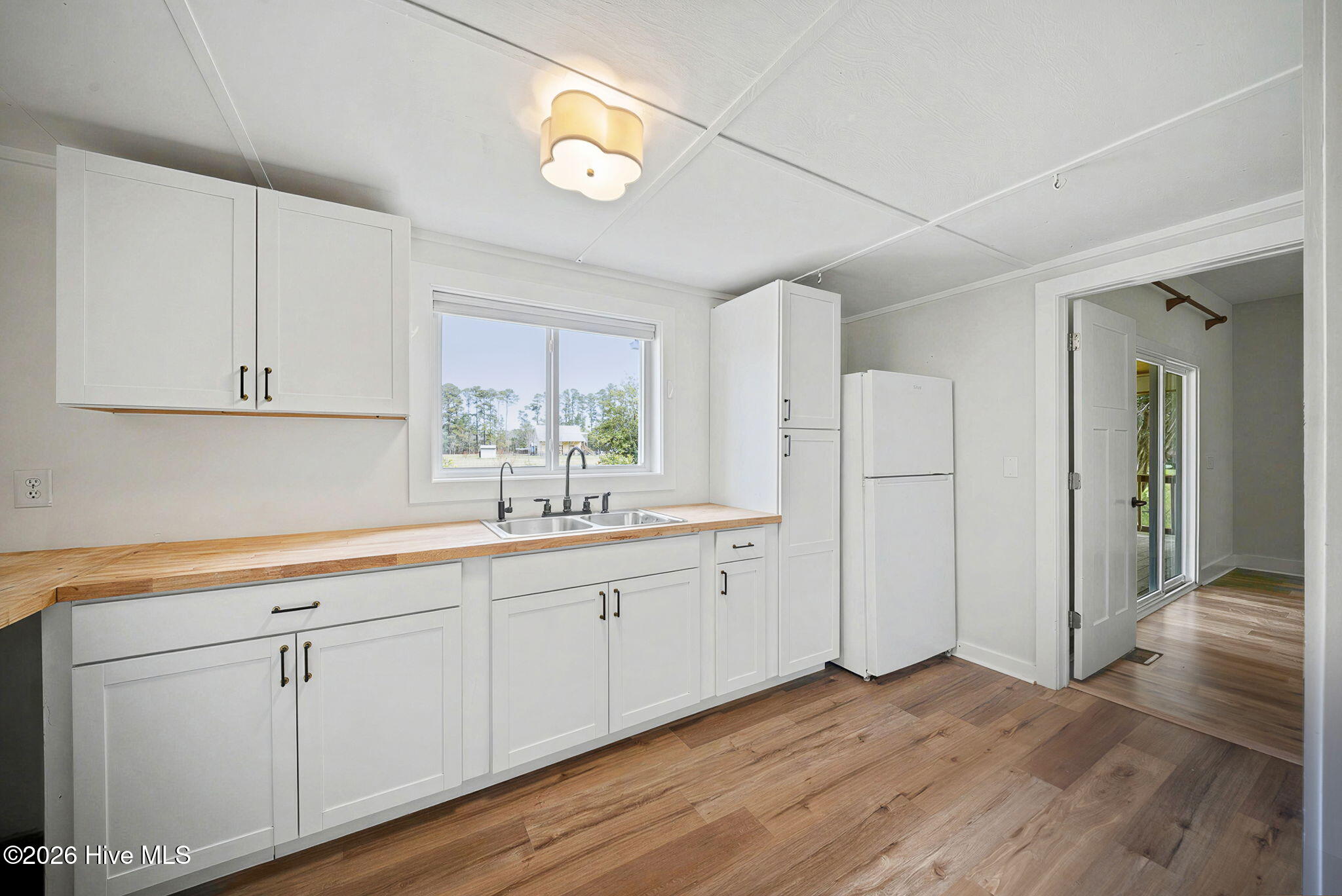 100563489 | Photo 62