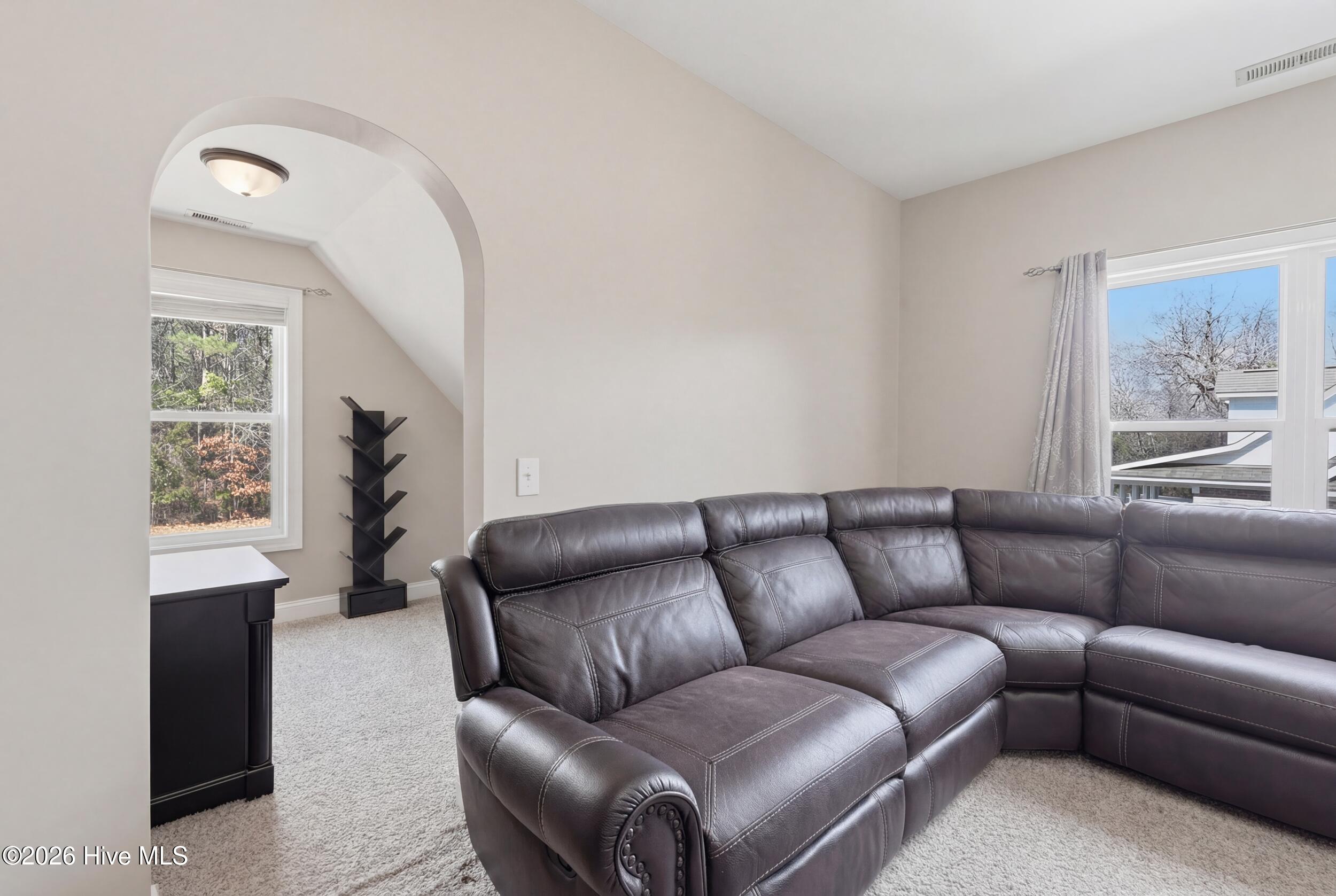 100551970 | Photo 58