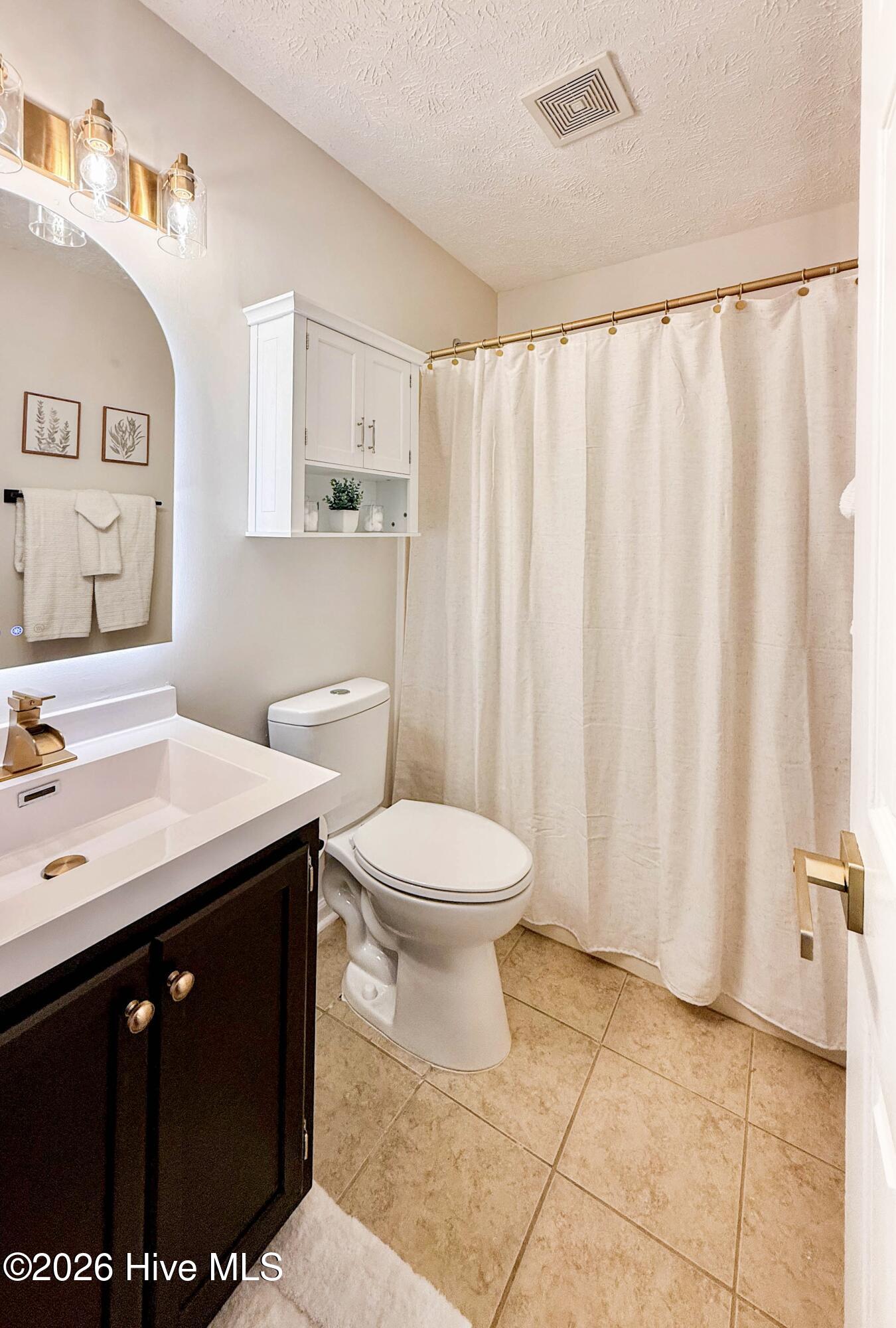 100558599 | Photo 42