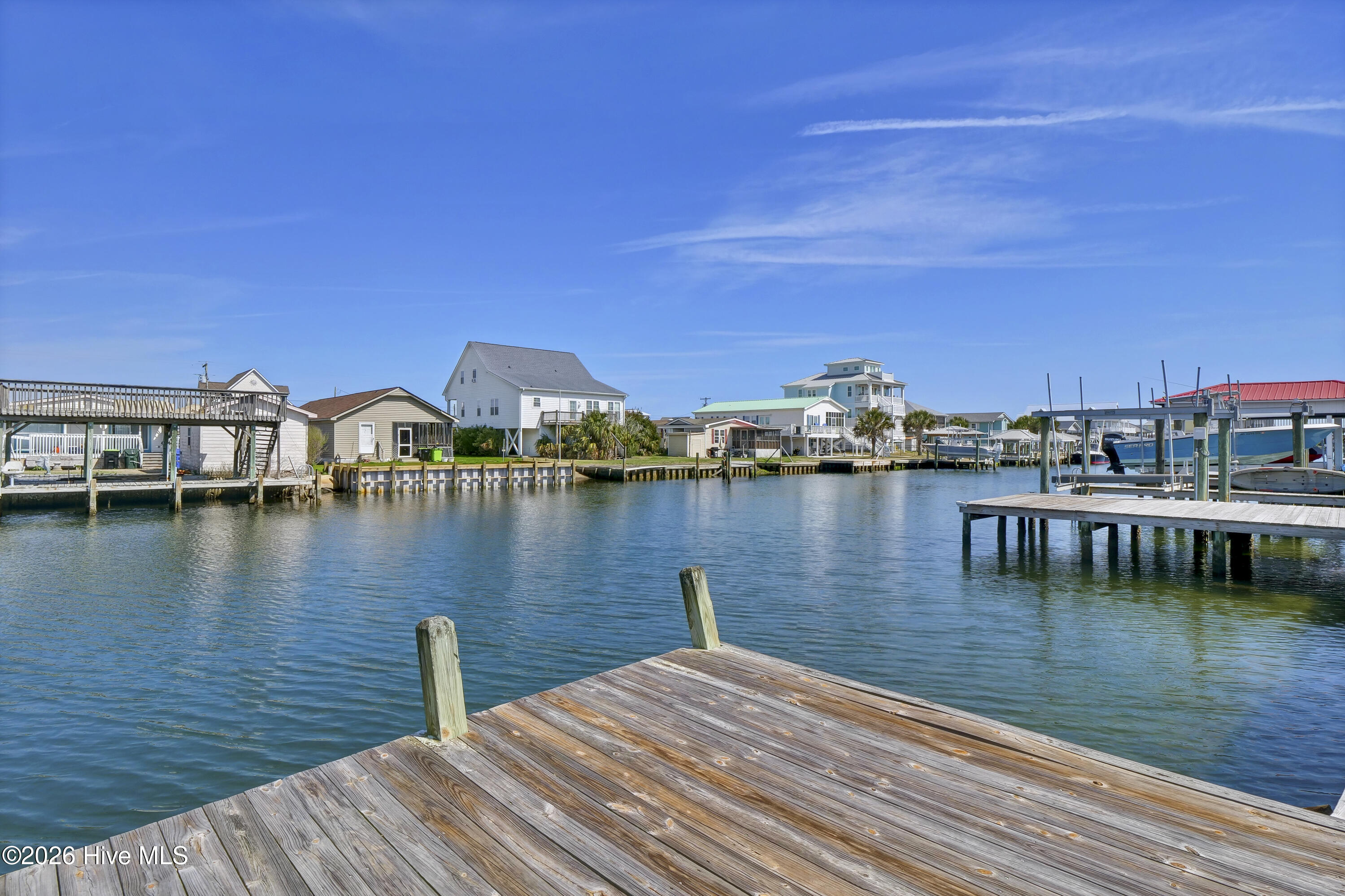 100560553 | Photo 23