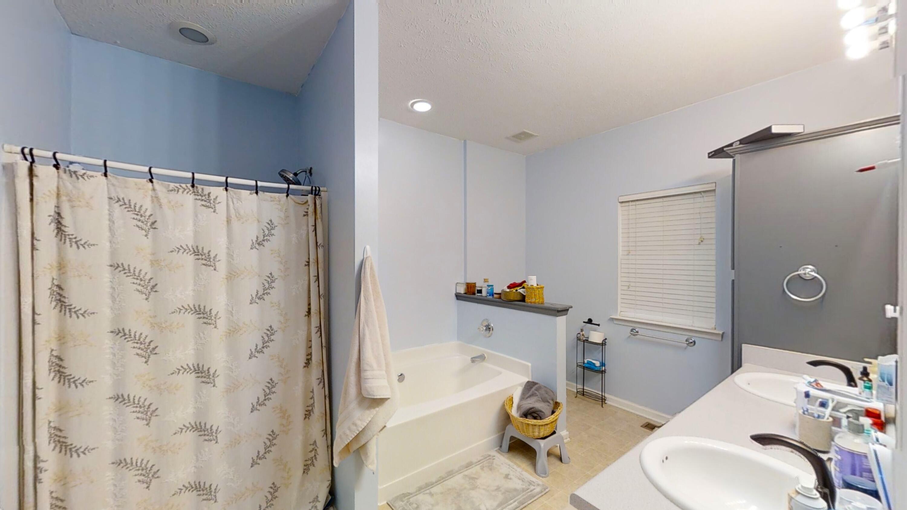 2750-St-Clair-Rd-06152022_082044