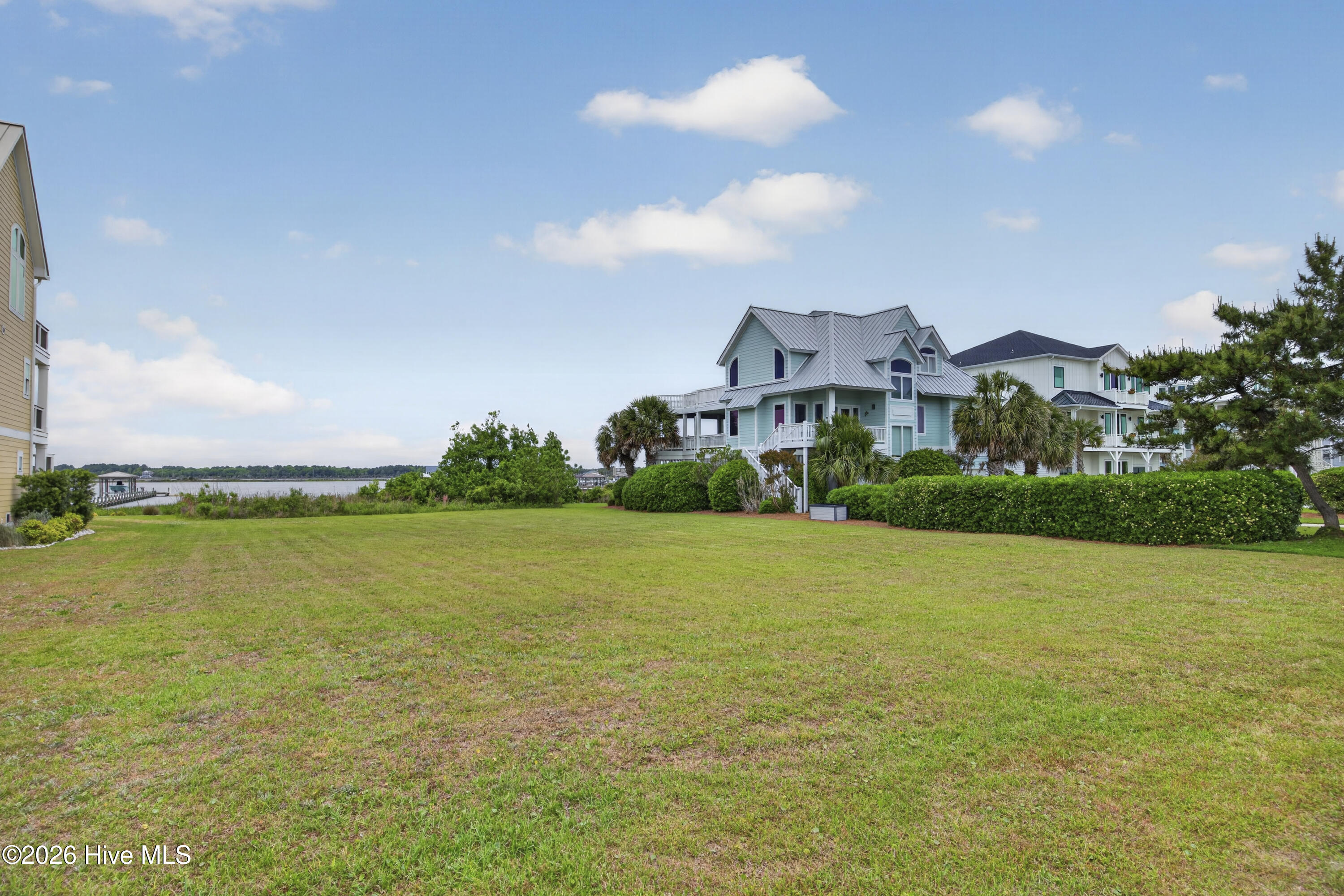 100570287 | Photo 10