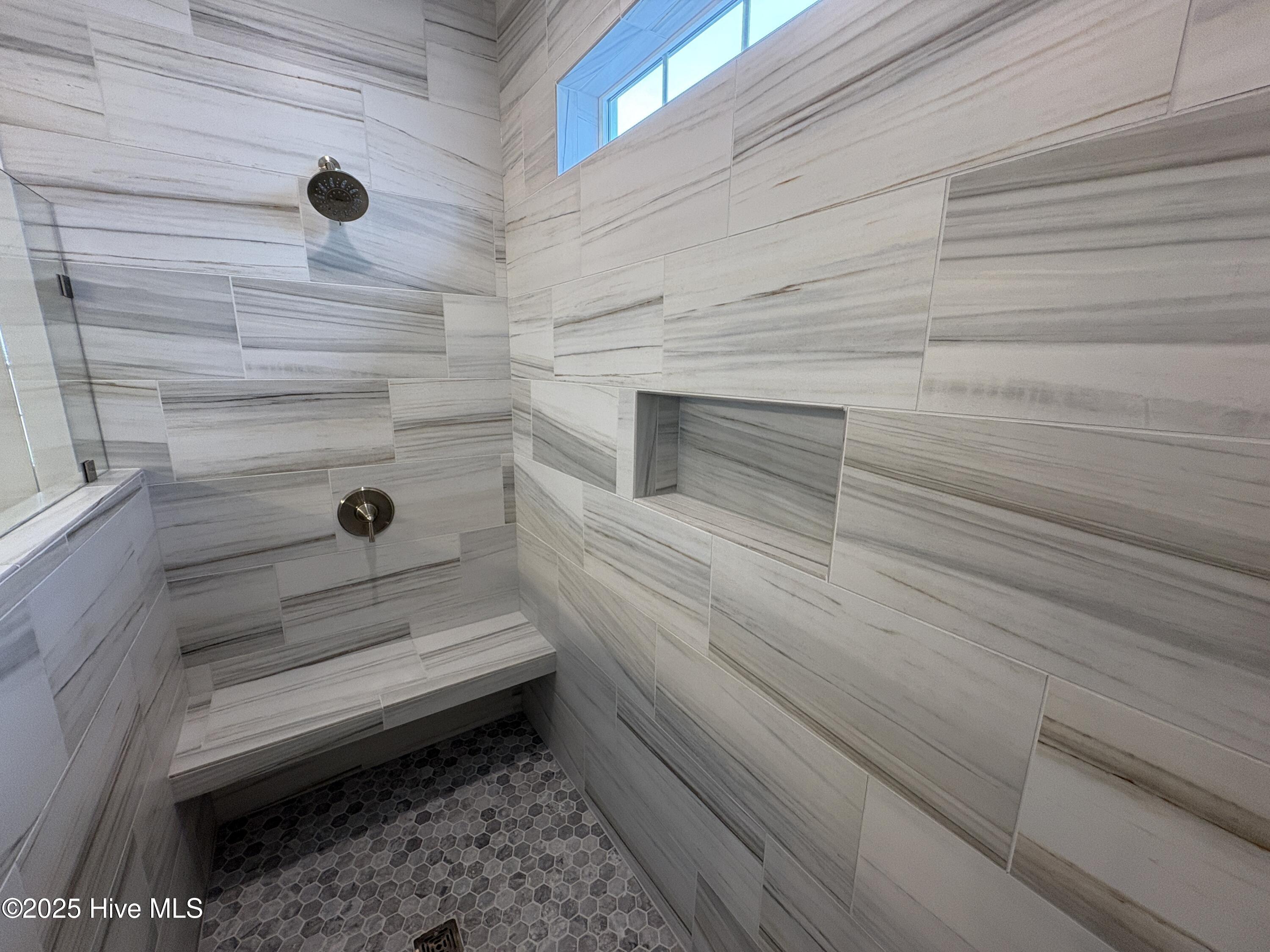 100521777 | Photo 37