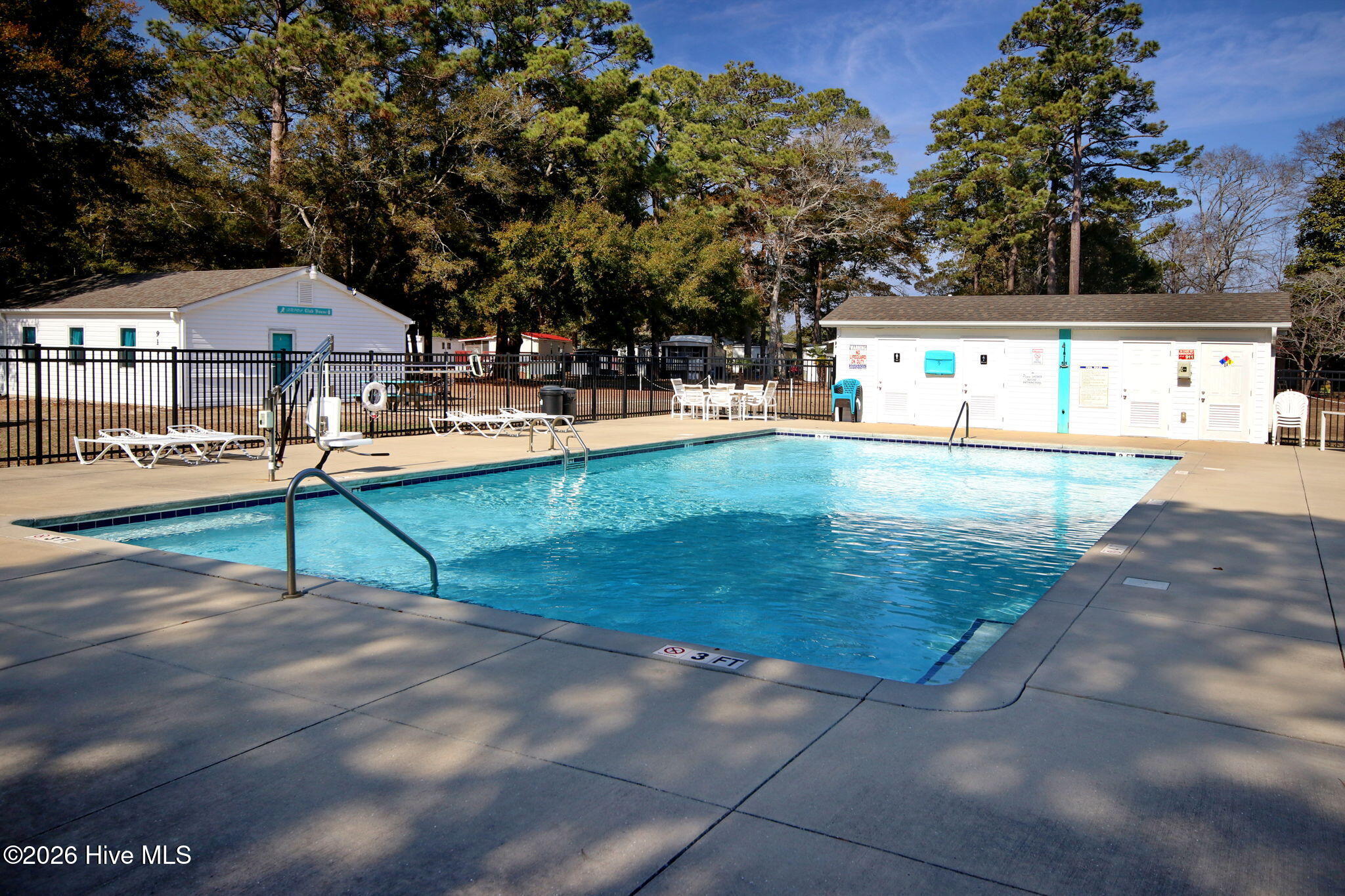 100568014 | Photo 21