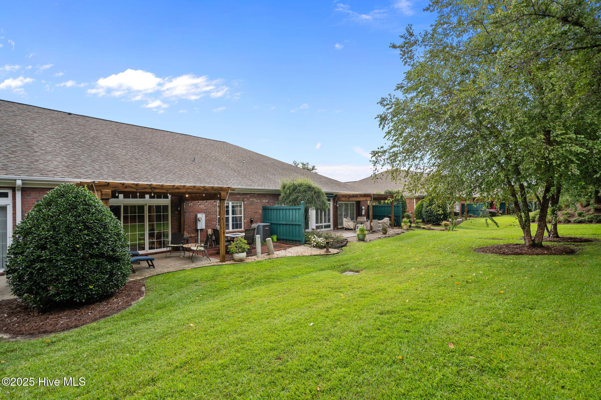 100528475 | Photo 35