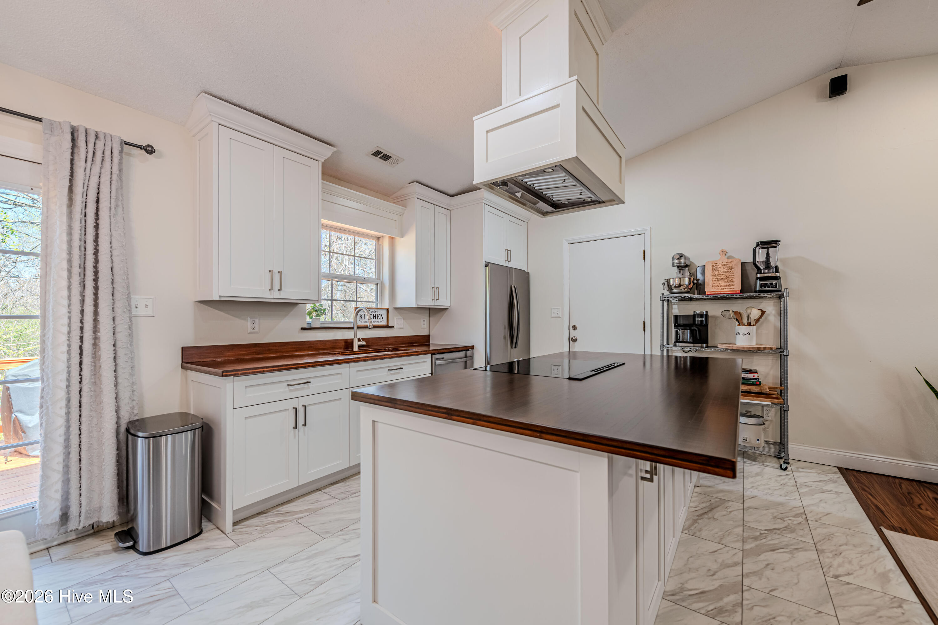 100564633 | Photo 29