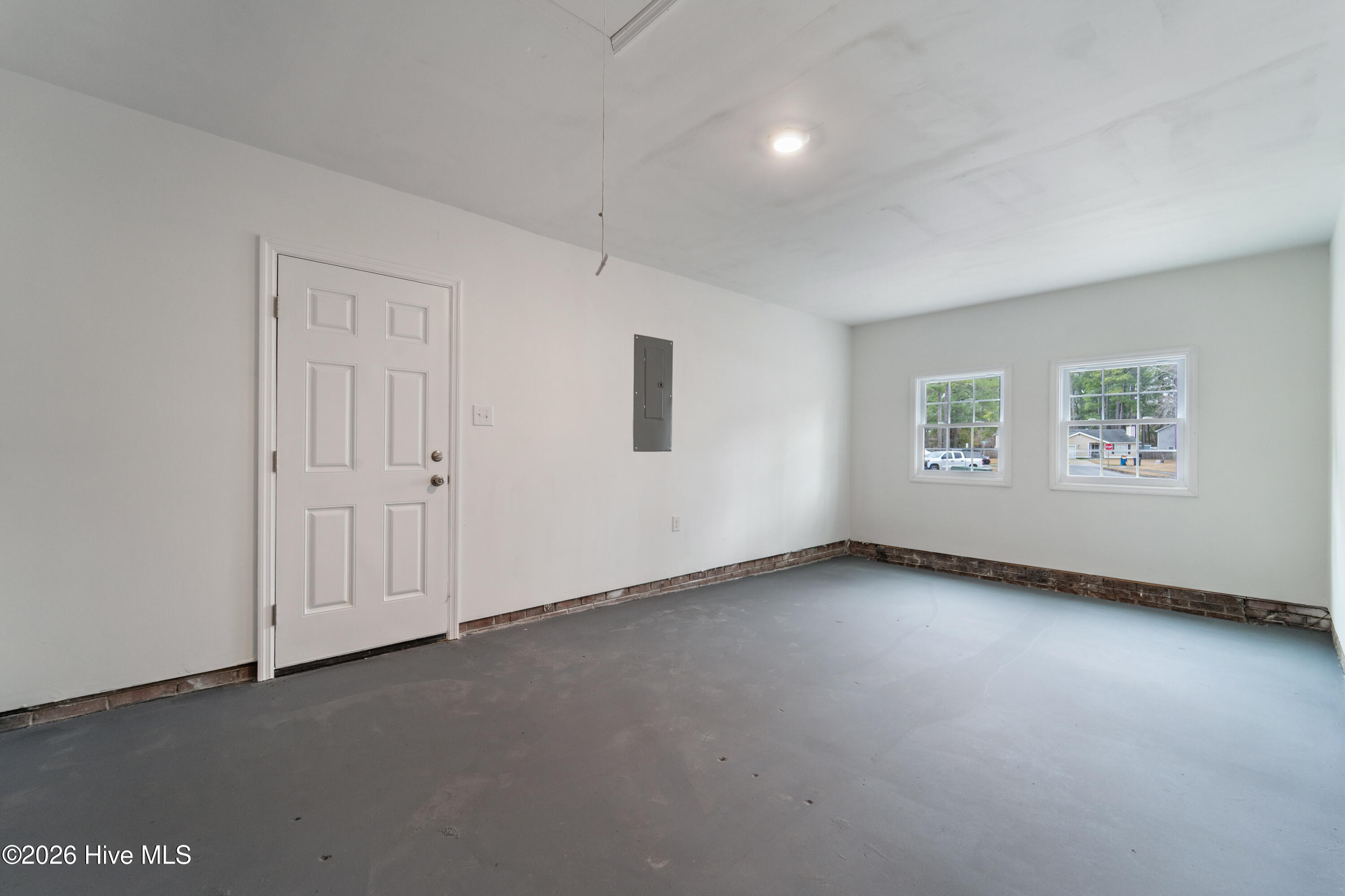 100558242 | Photo 27