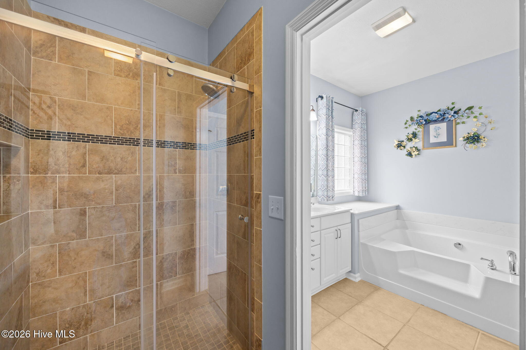 100557483 | Photo 23