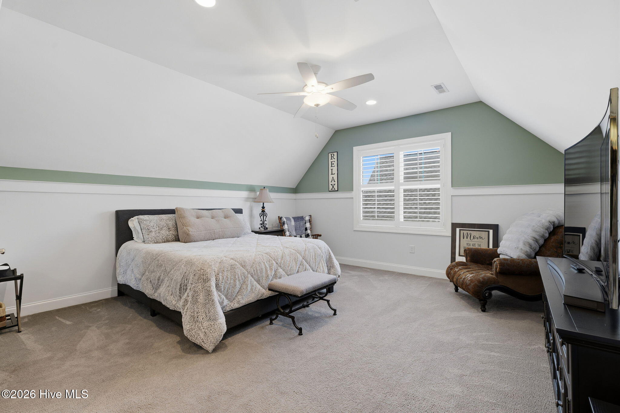 100554353 | Photo 44