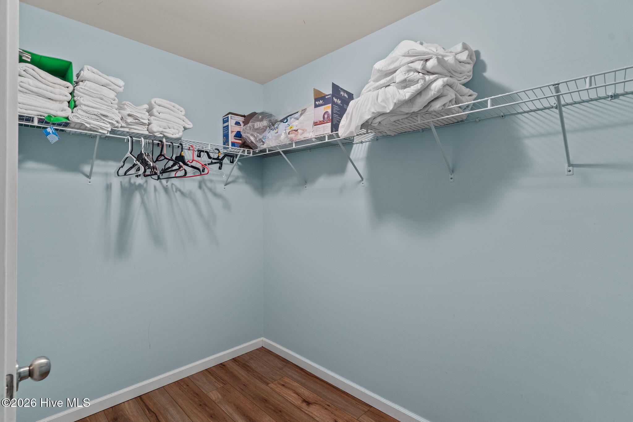 100564480 | Photo 39