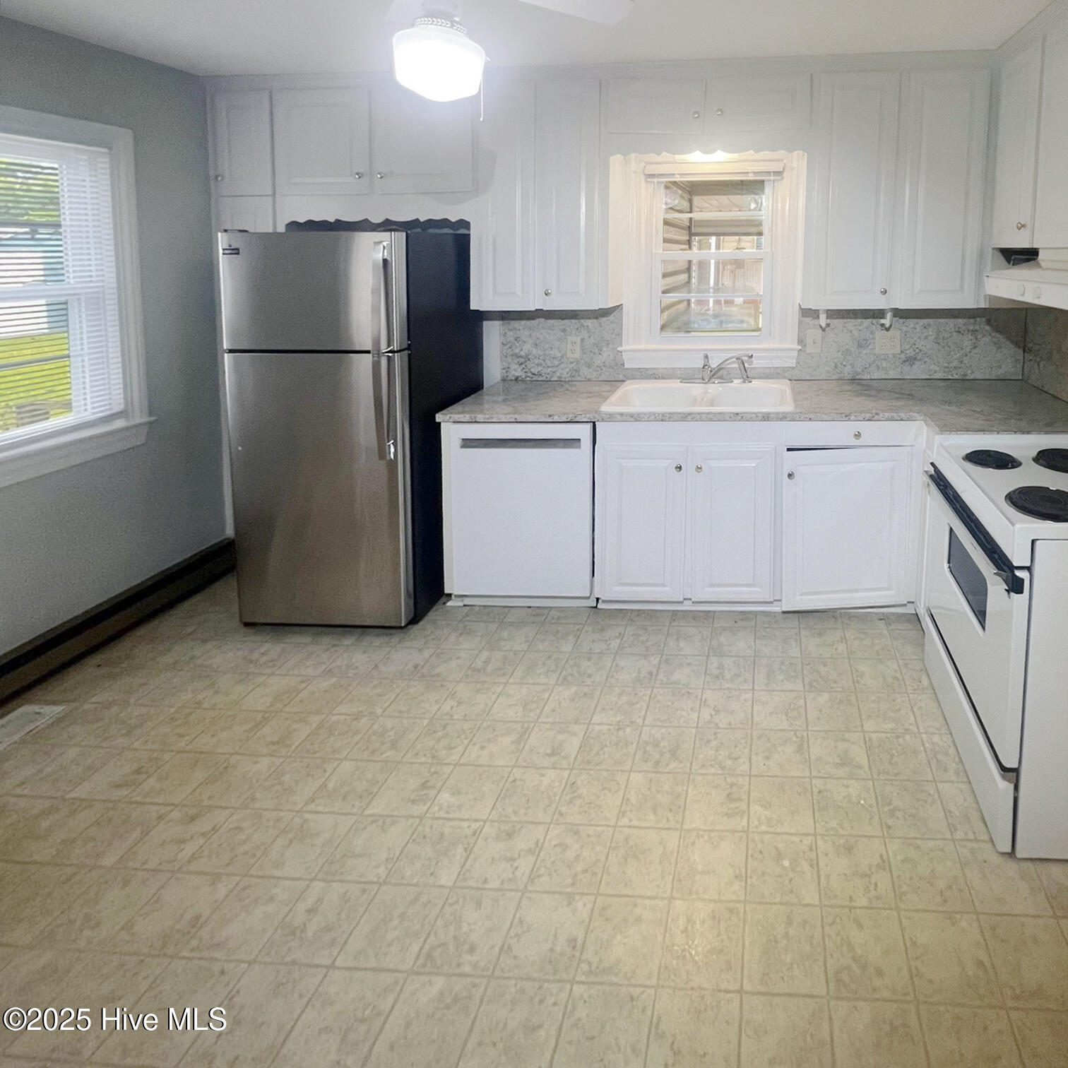 Kitchen 2 - 2803 Jackson Dr