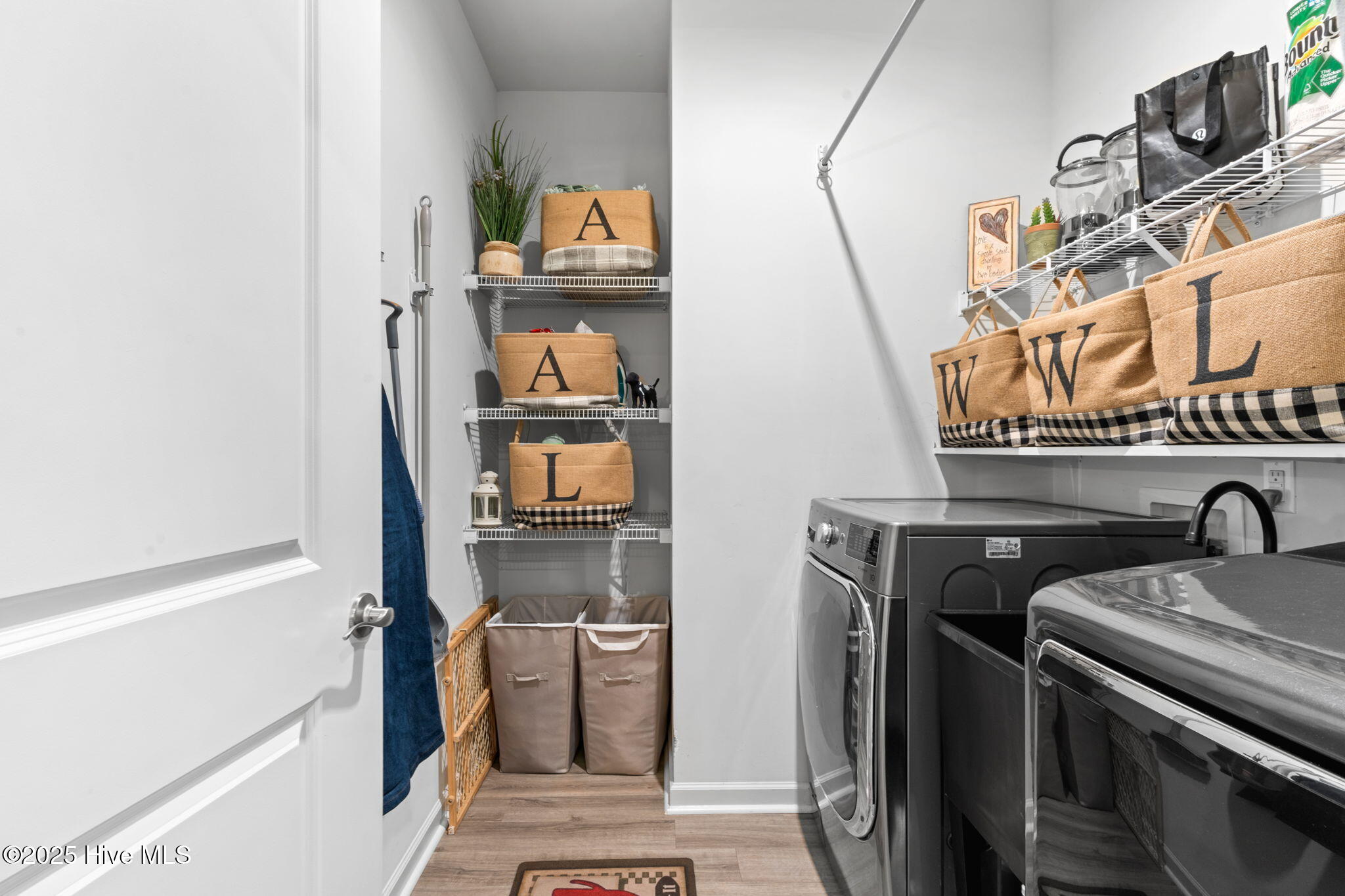 100531628 | Photo 14