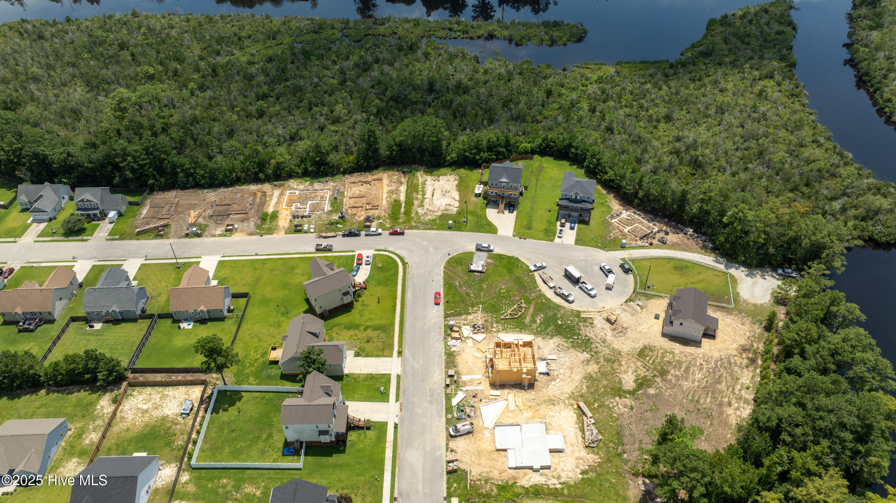 100526945 | Photo 39