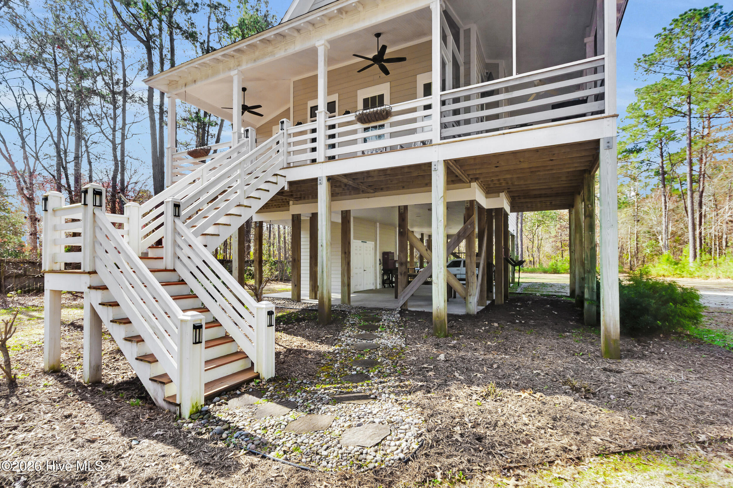 61 Spinnaker Point Road N, Oriental, NC, 28571