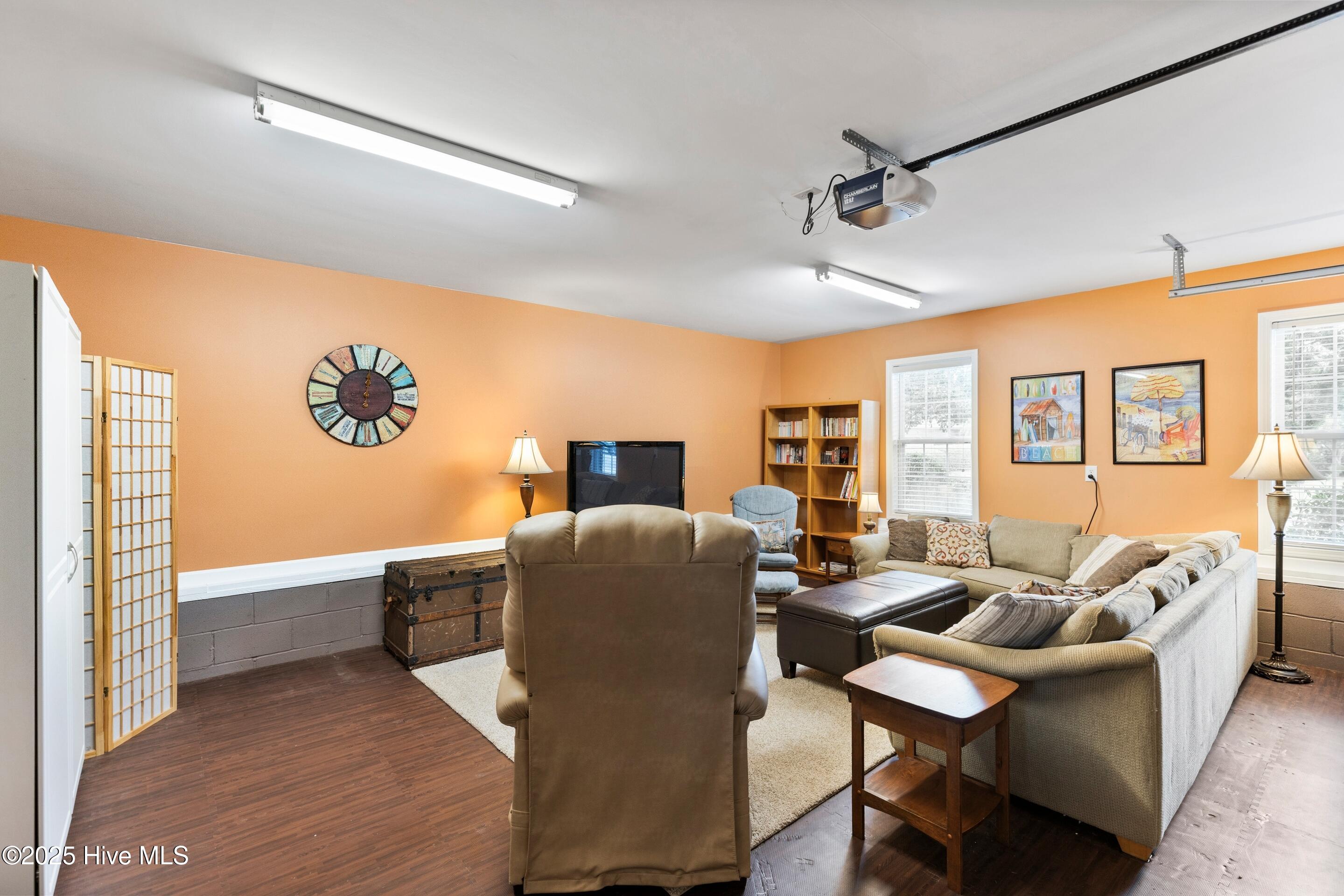 100519382 | Photo 20