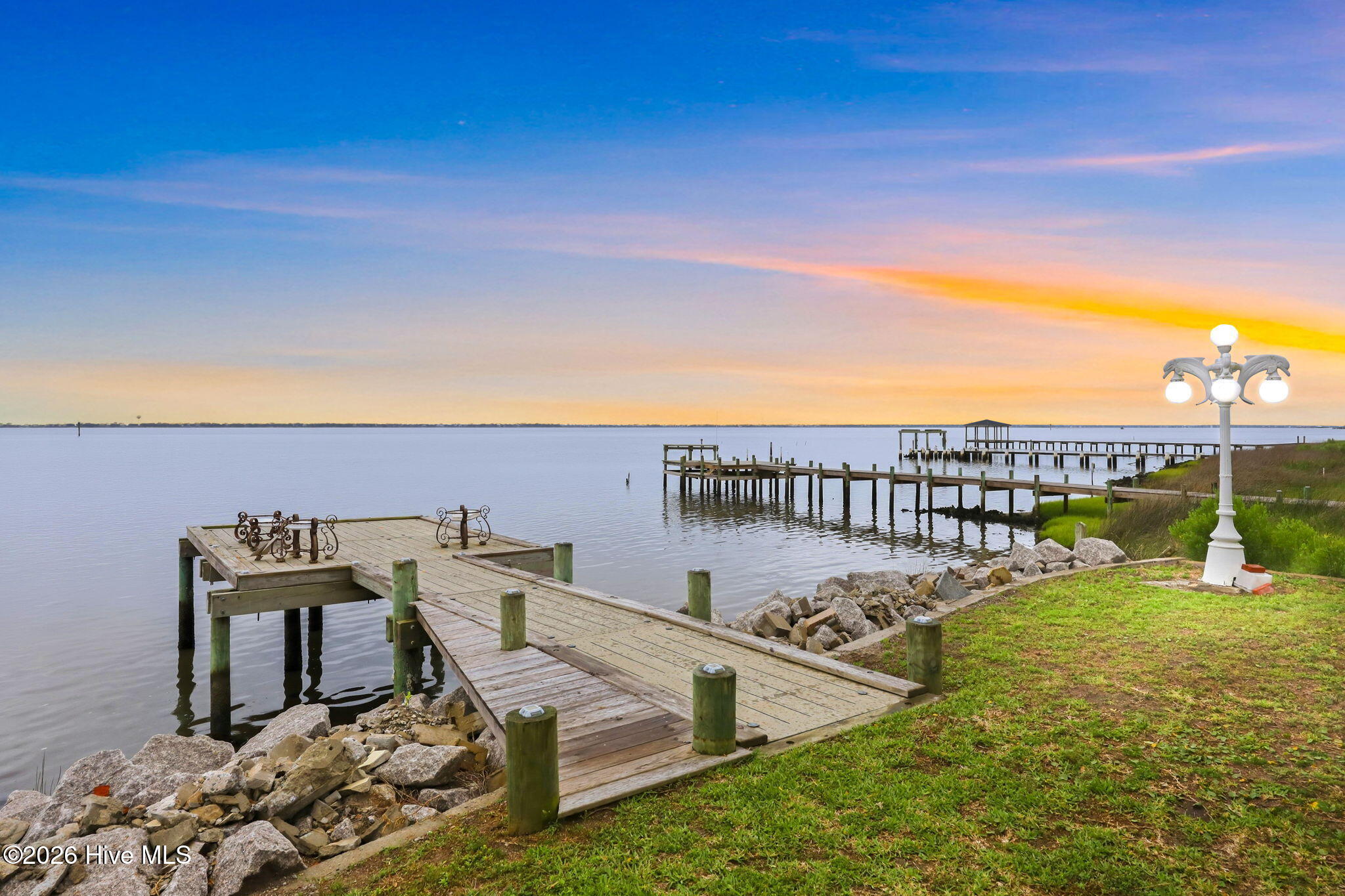 103 Waterfront Avenue,Newport