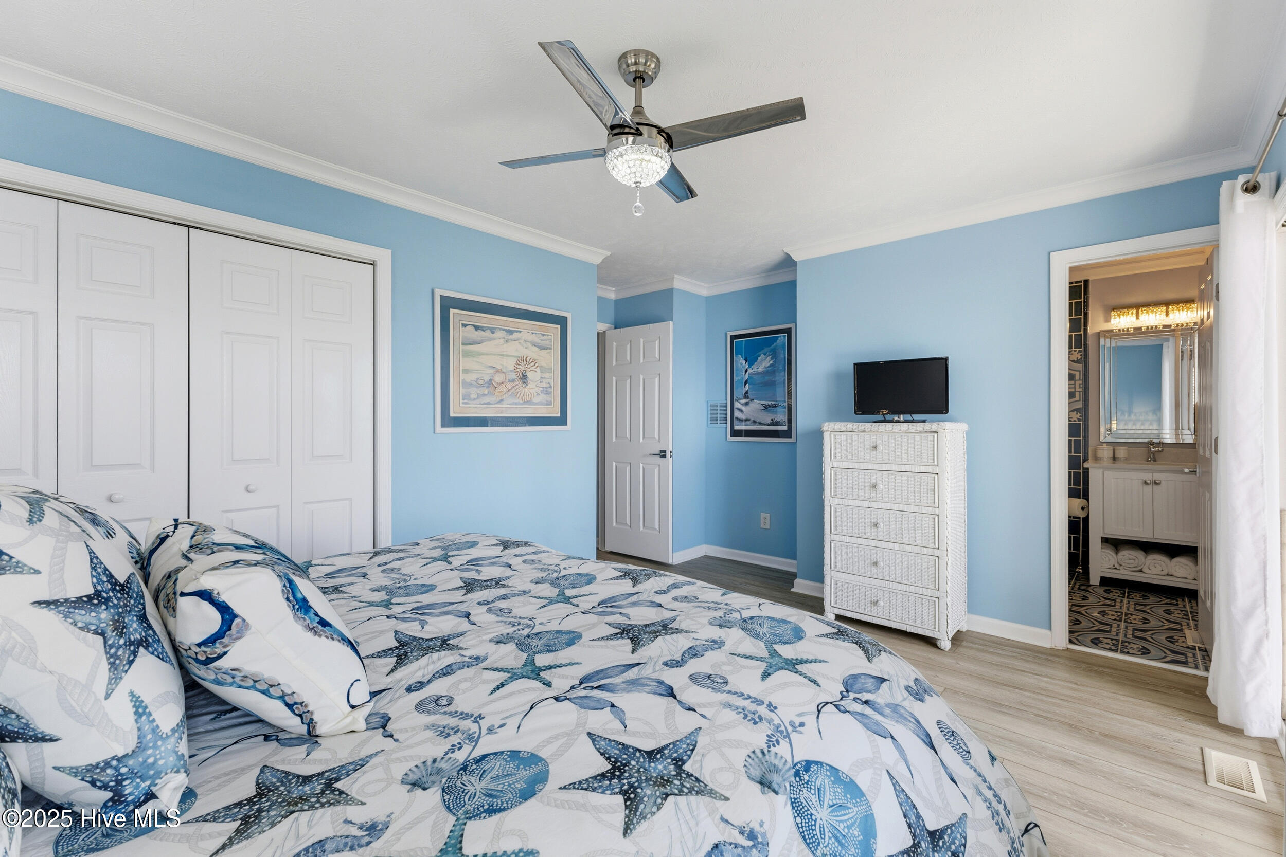 100535212 | Photo 27