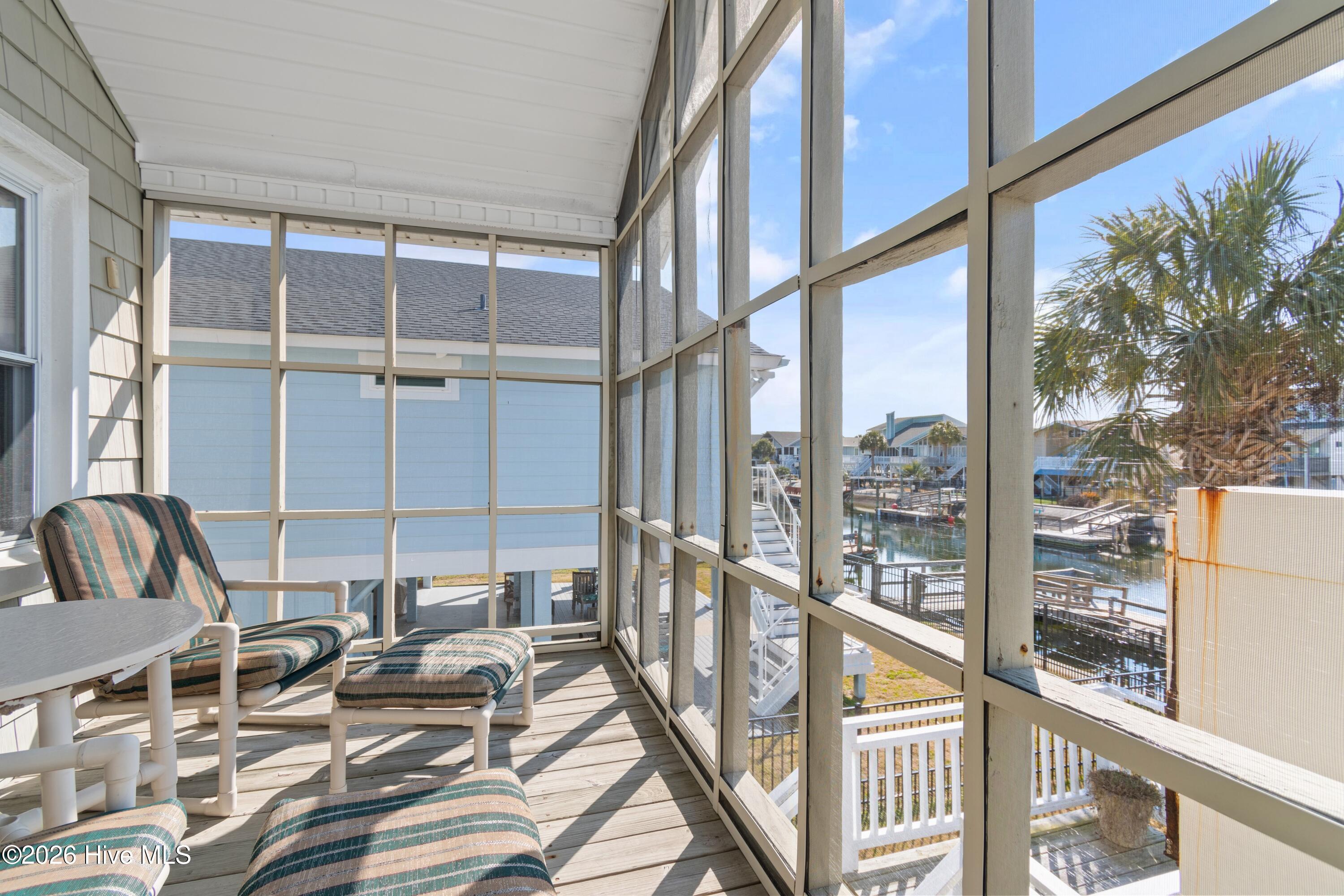 100553939 | Photo 50