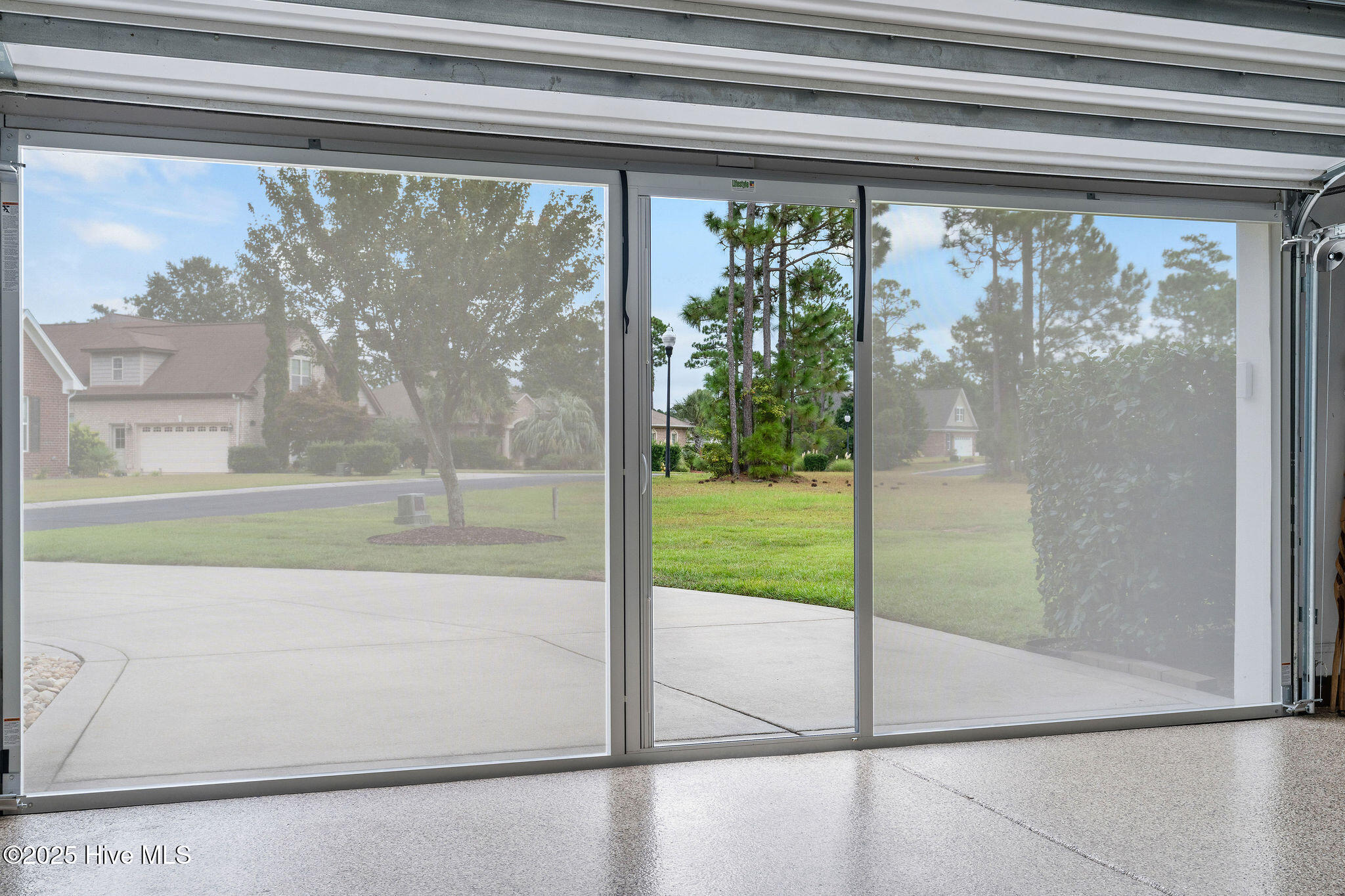 100531104 | Photo 48