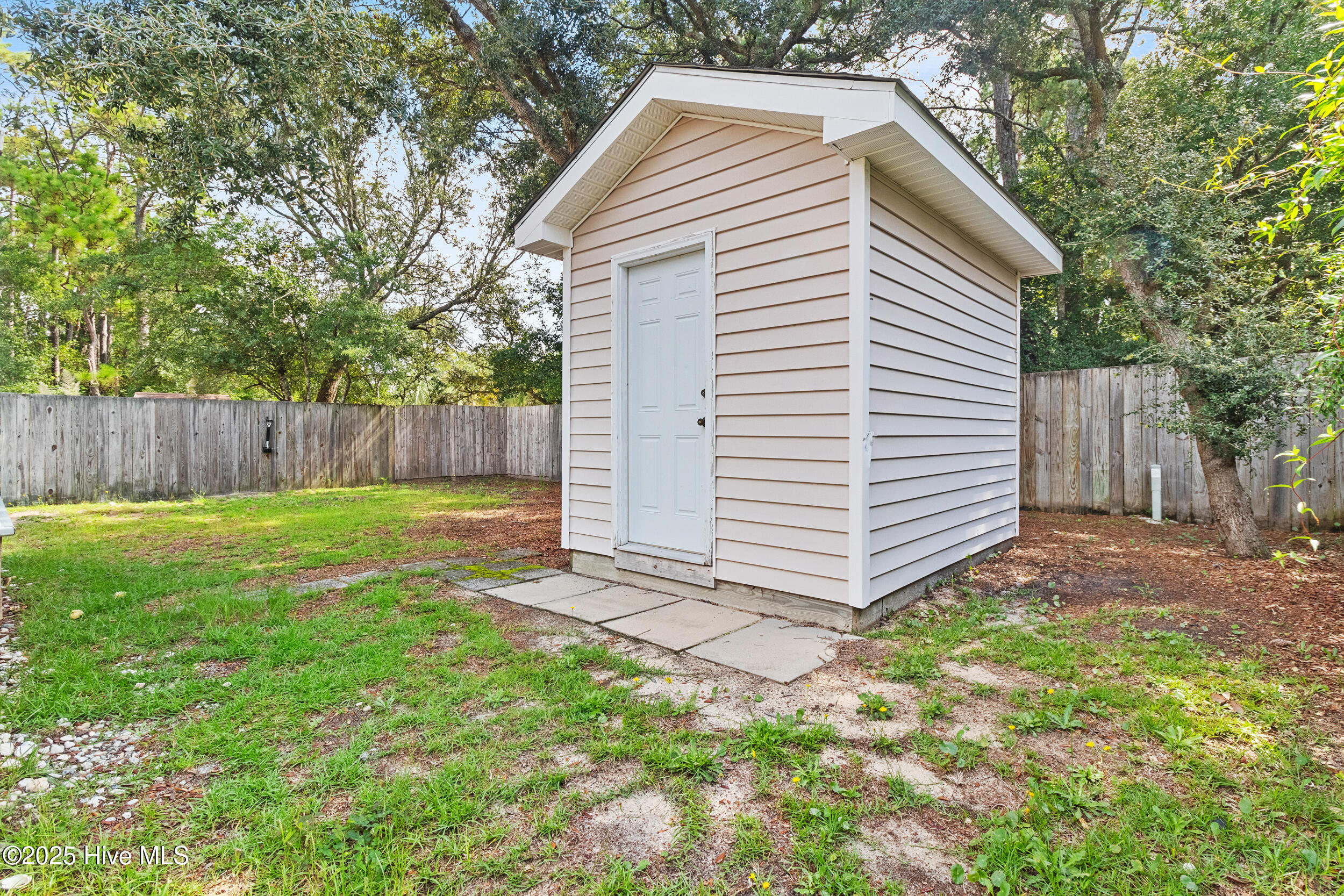 100525296 | Photo 39