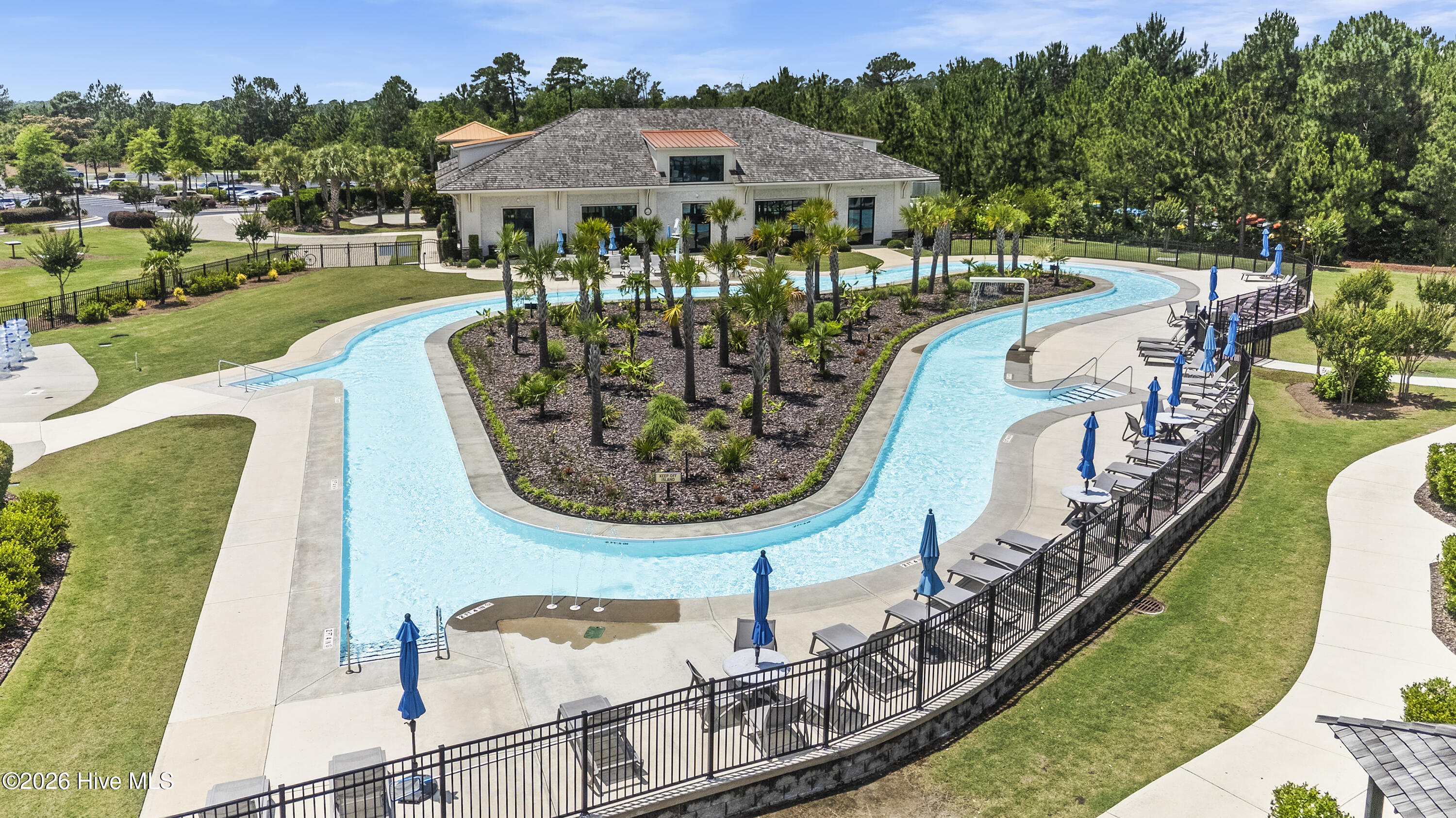 100548778 | Photo 13