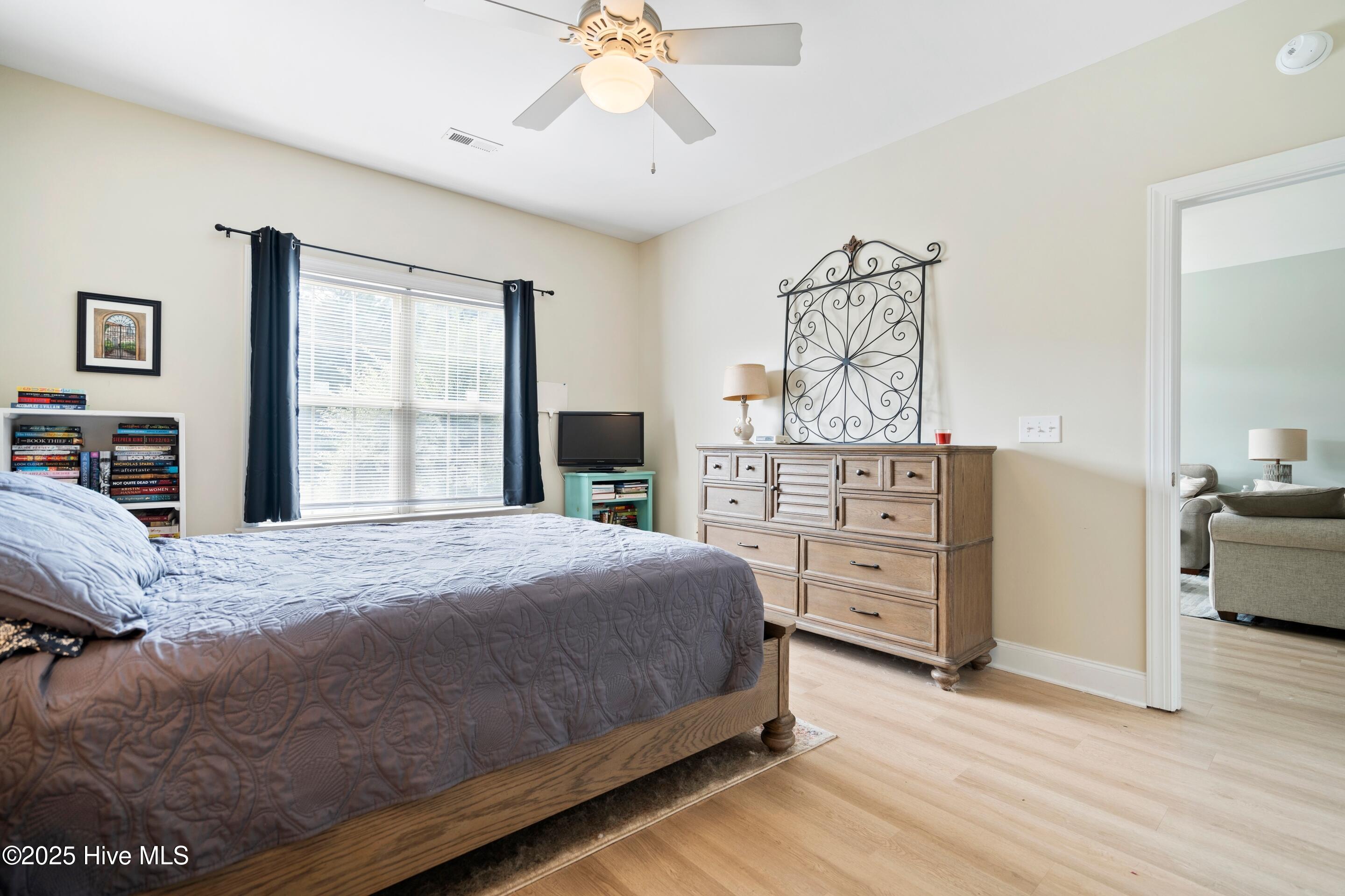 100534079 | Photo 24