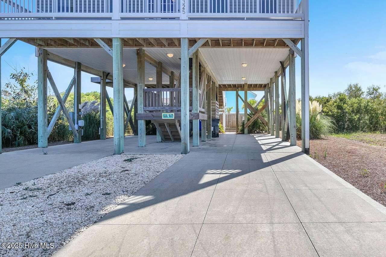 100543948 | Photo 74