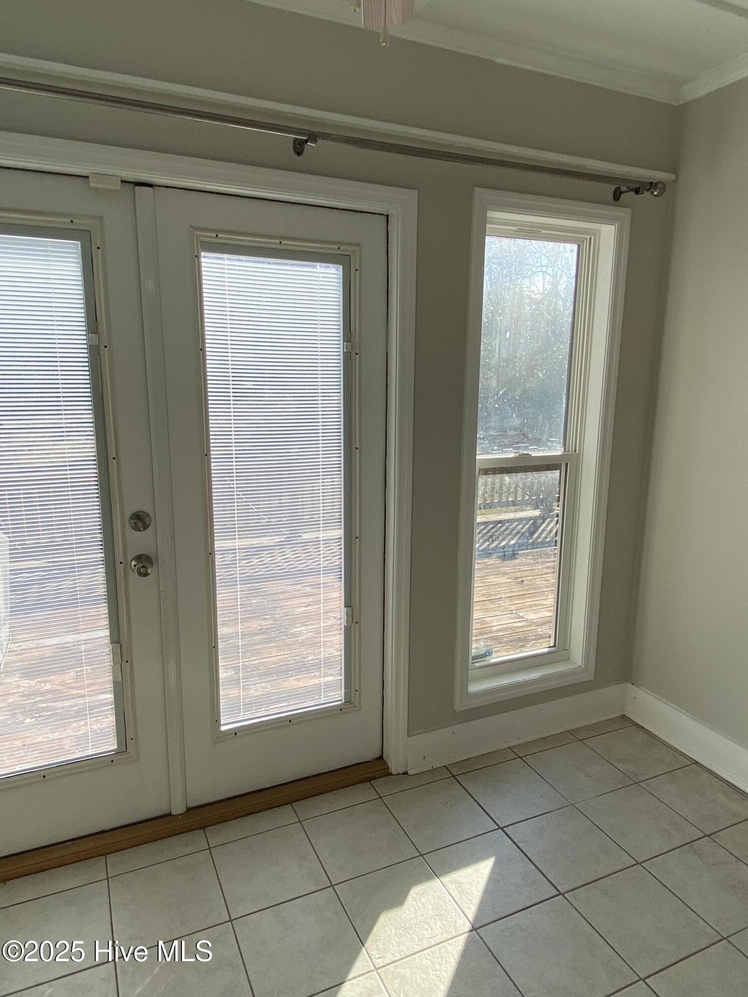 100545047 | Photo 25