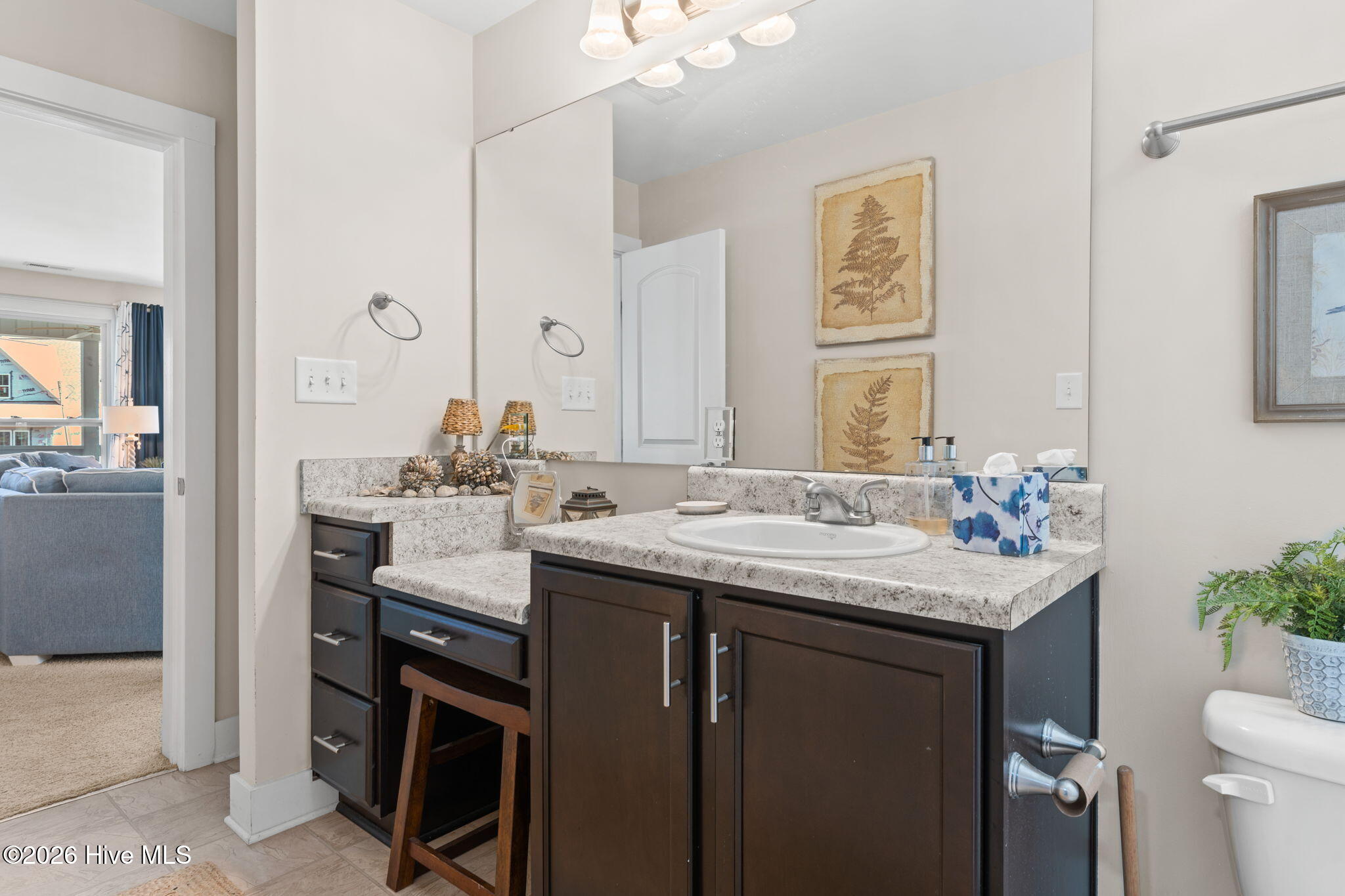 100560331 | Photo 28