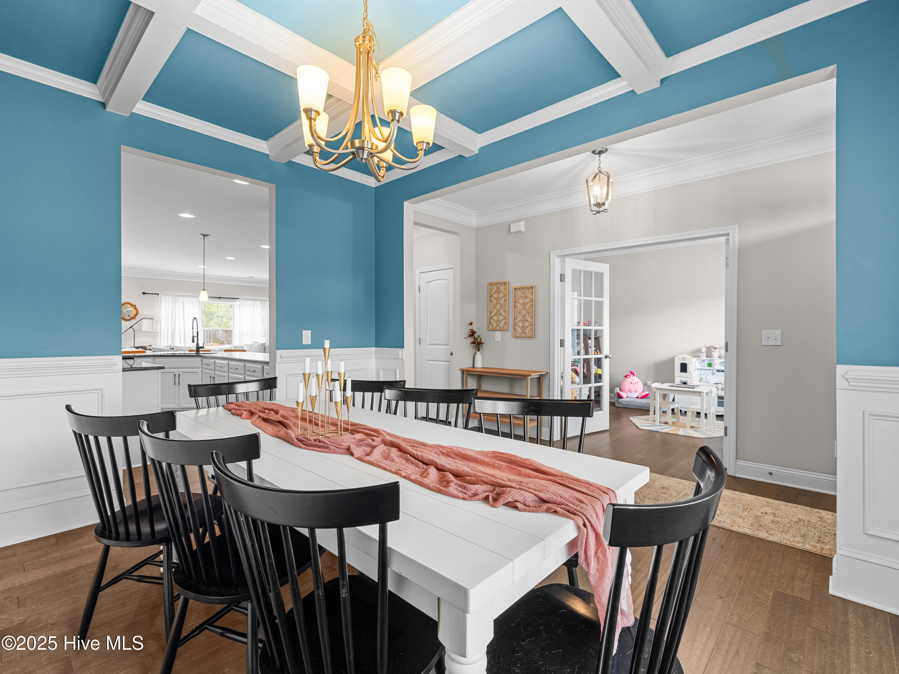 100535765 | Photo 10