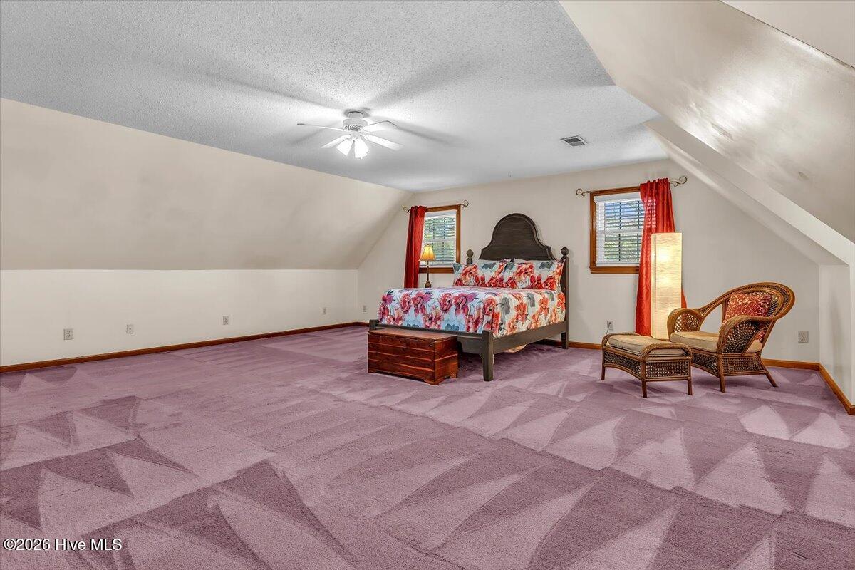 100565591 | Photo 63