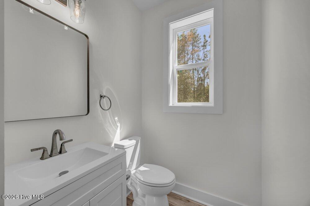 100561464 | Photo 12