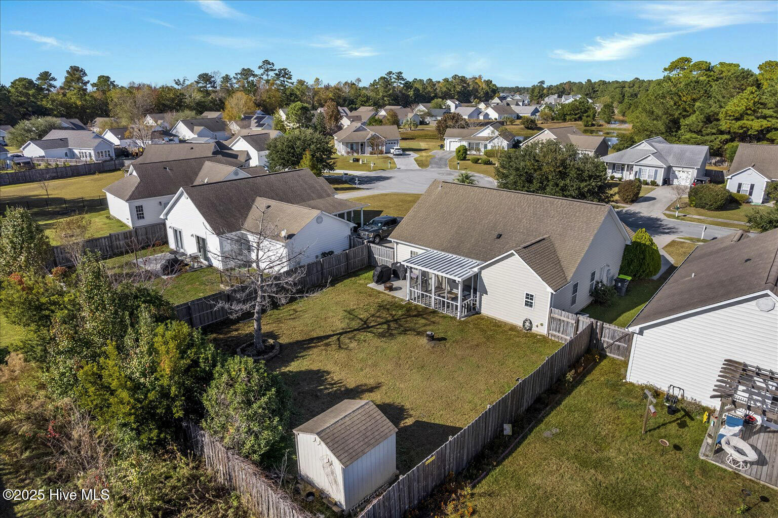 100542002 | Photo 18