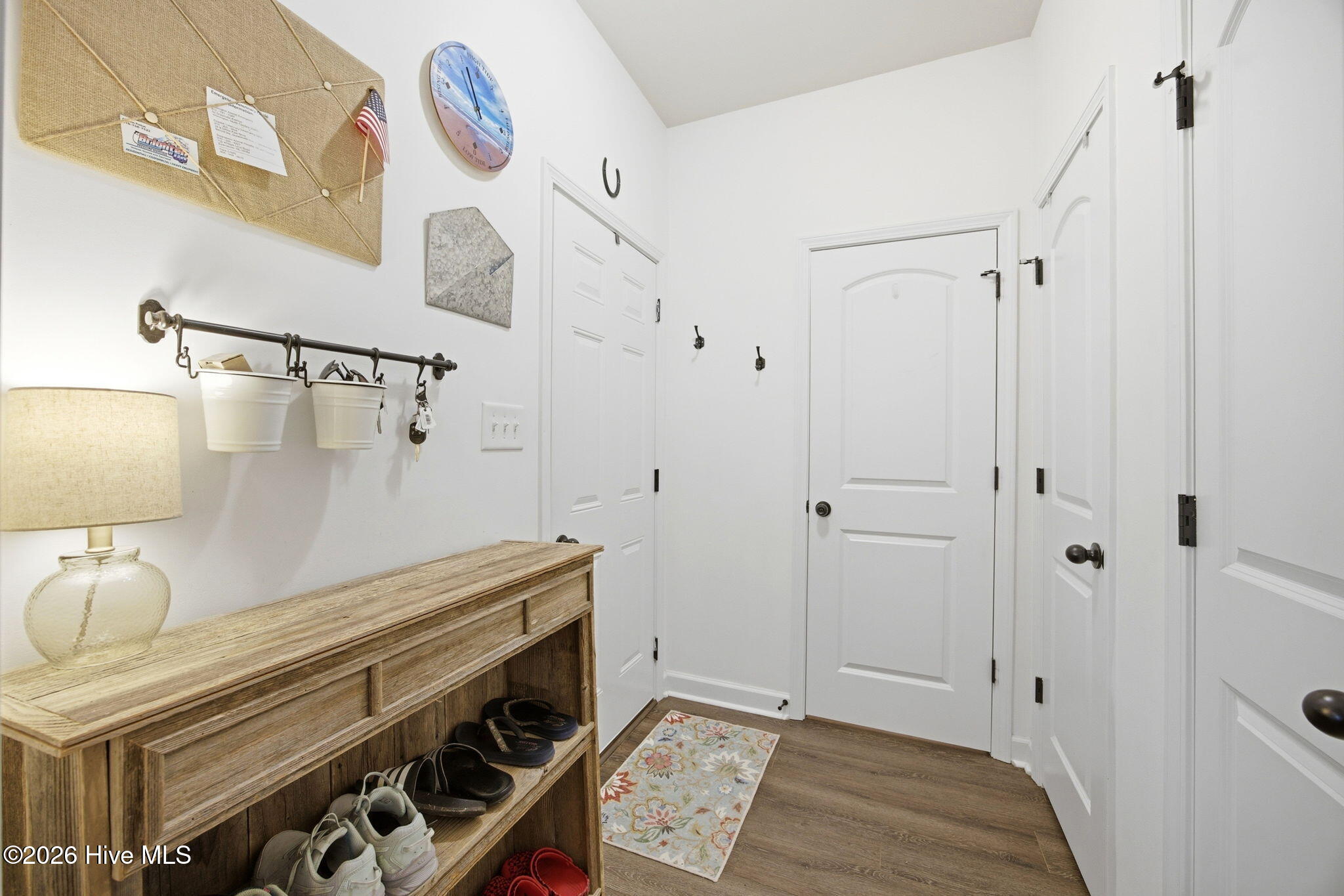 100570576 | Photo 16