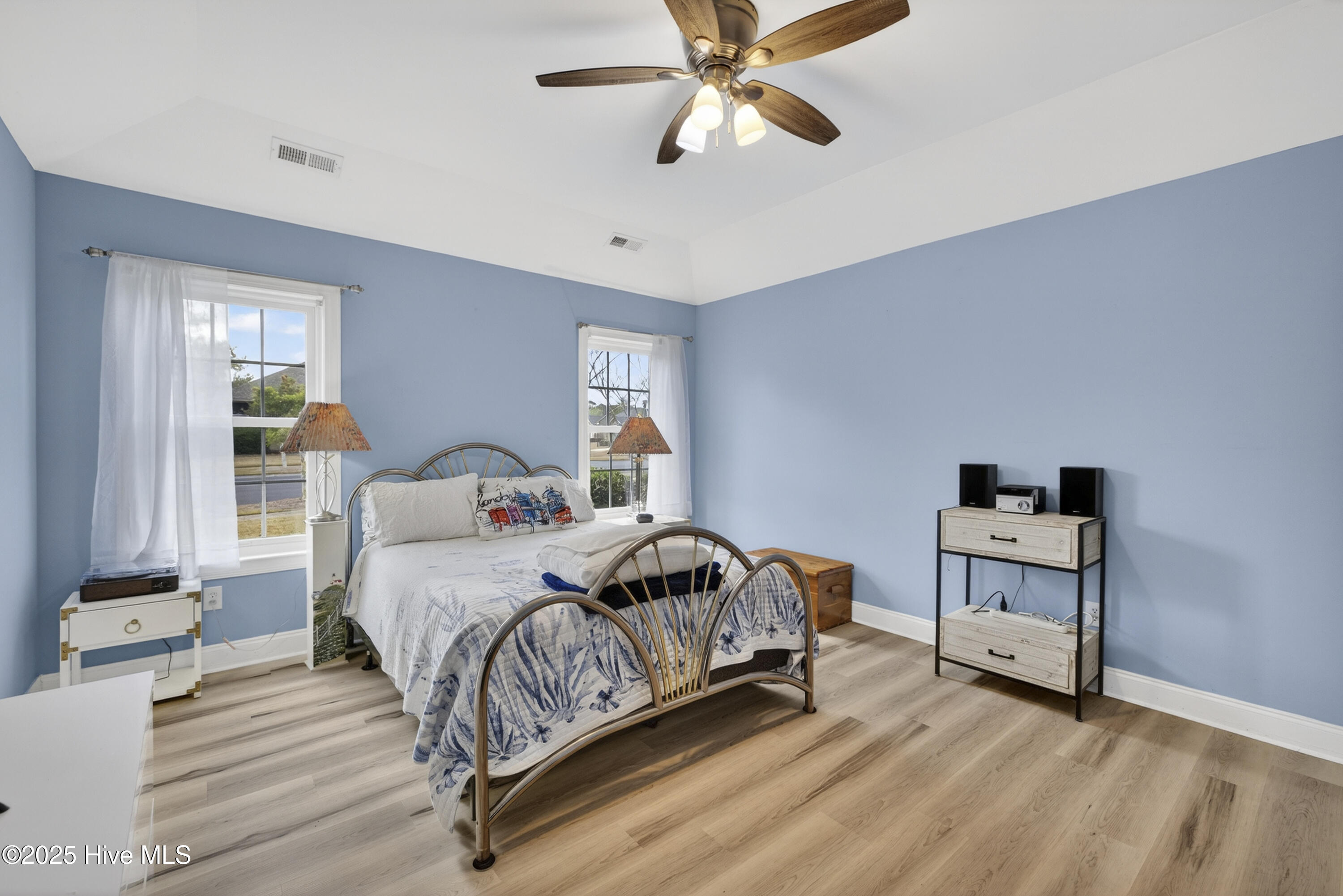 100550150 | Photo 12