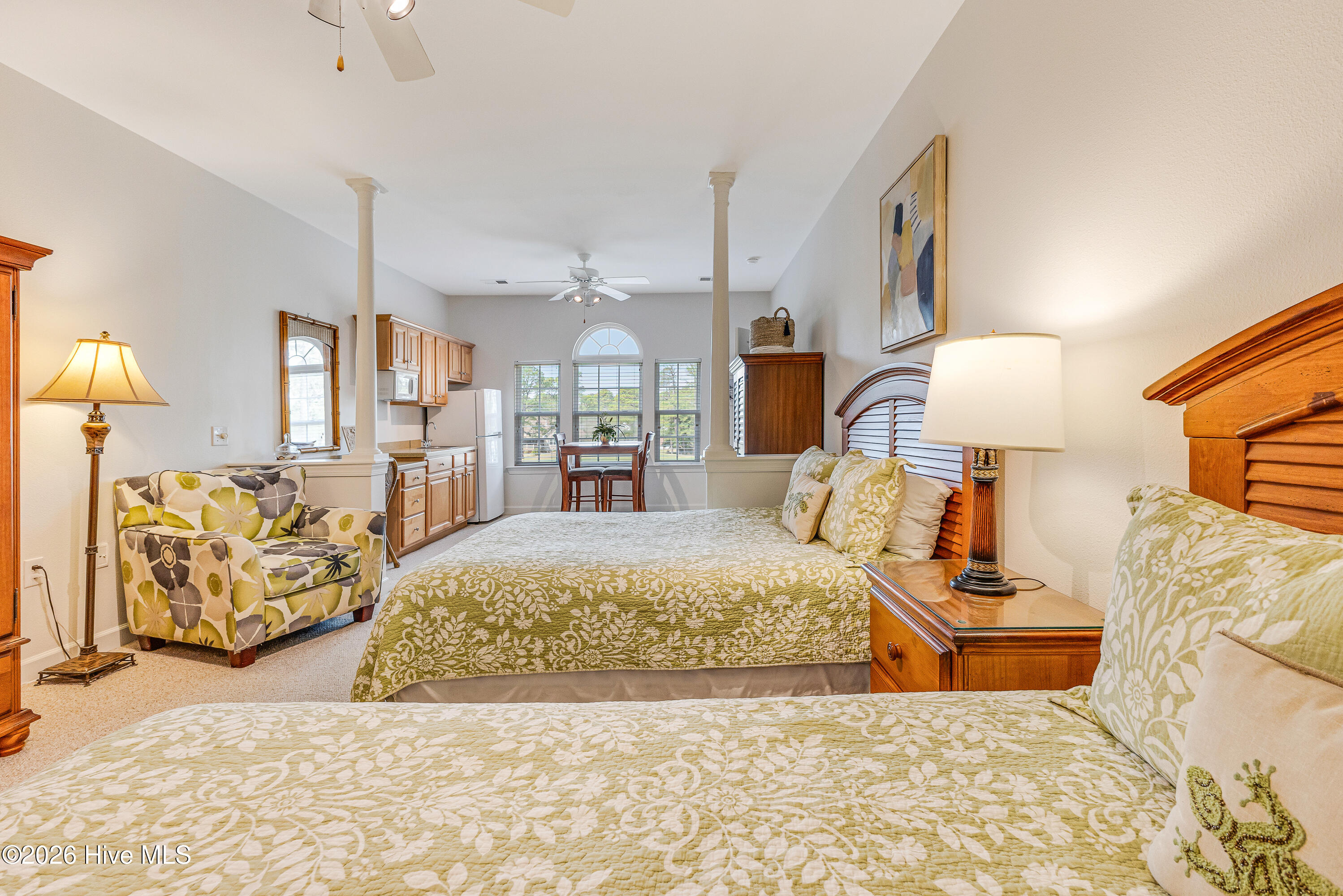 100561043 | Photo 31