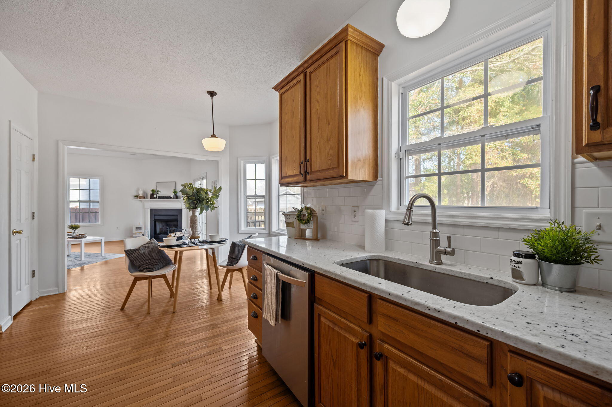 100547961 | Photo 15