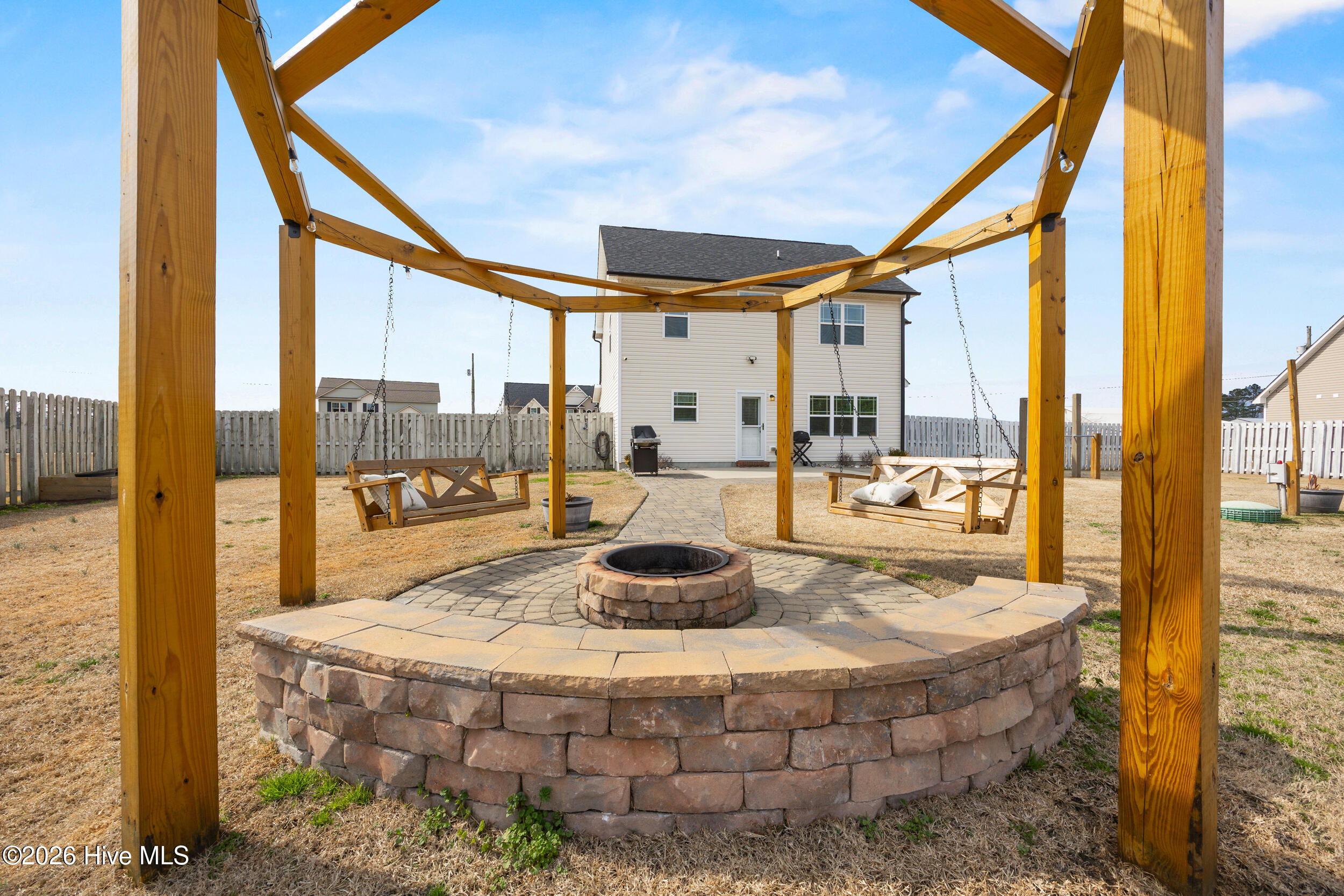 100556419 | Photo 42