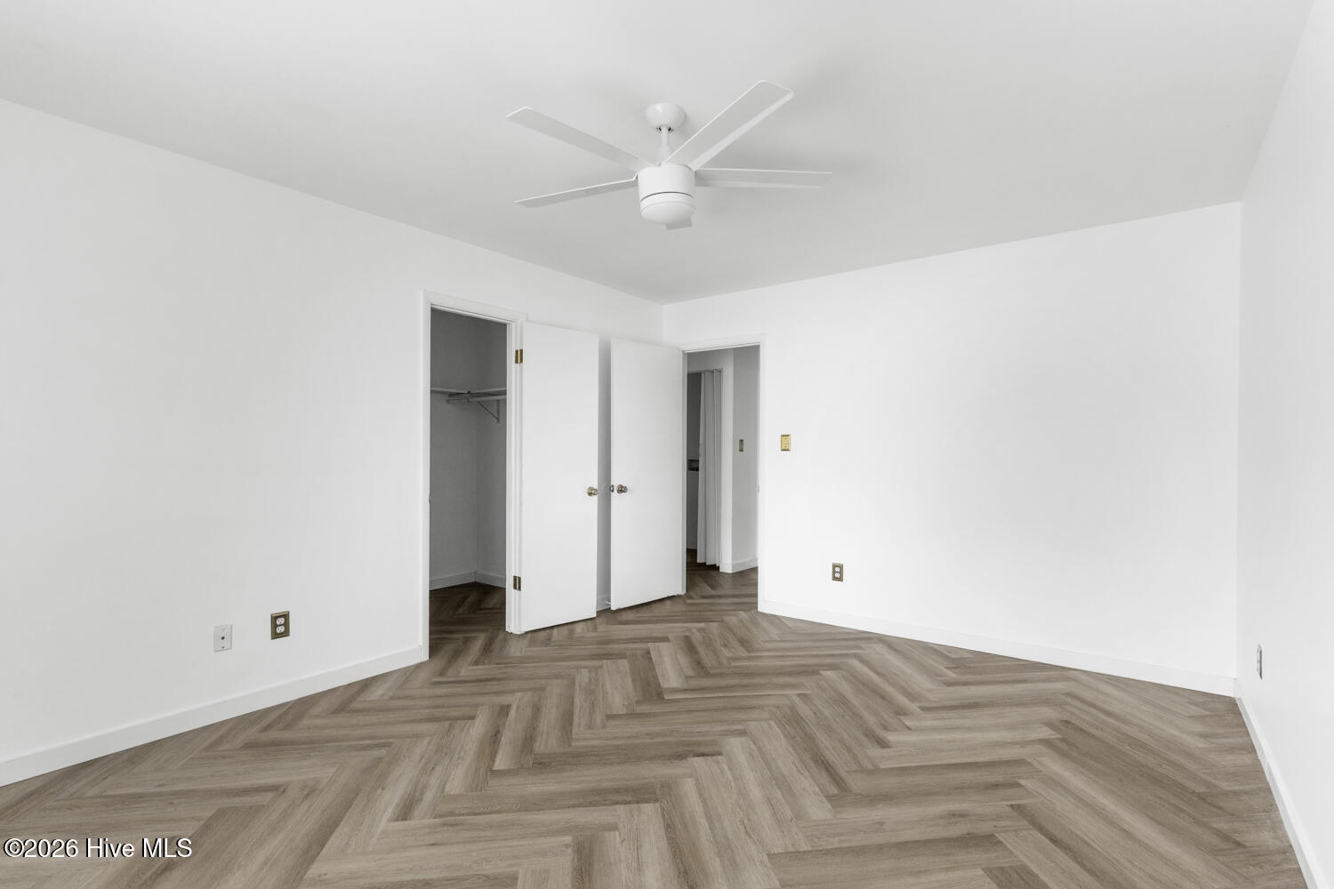 100547557 | Photo 12