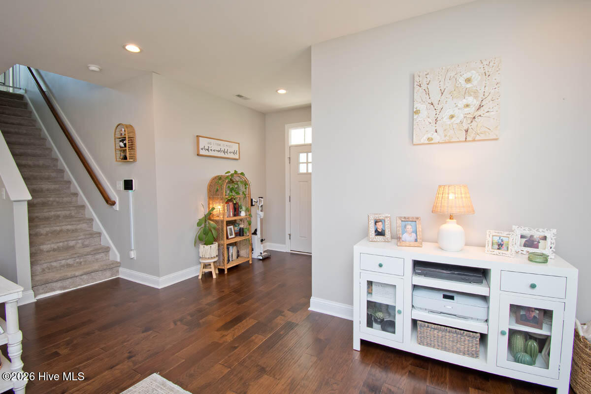 100562349 | Photo 10