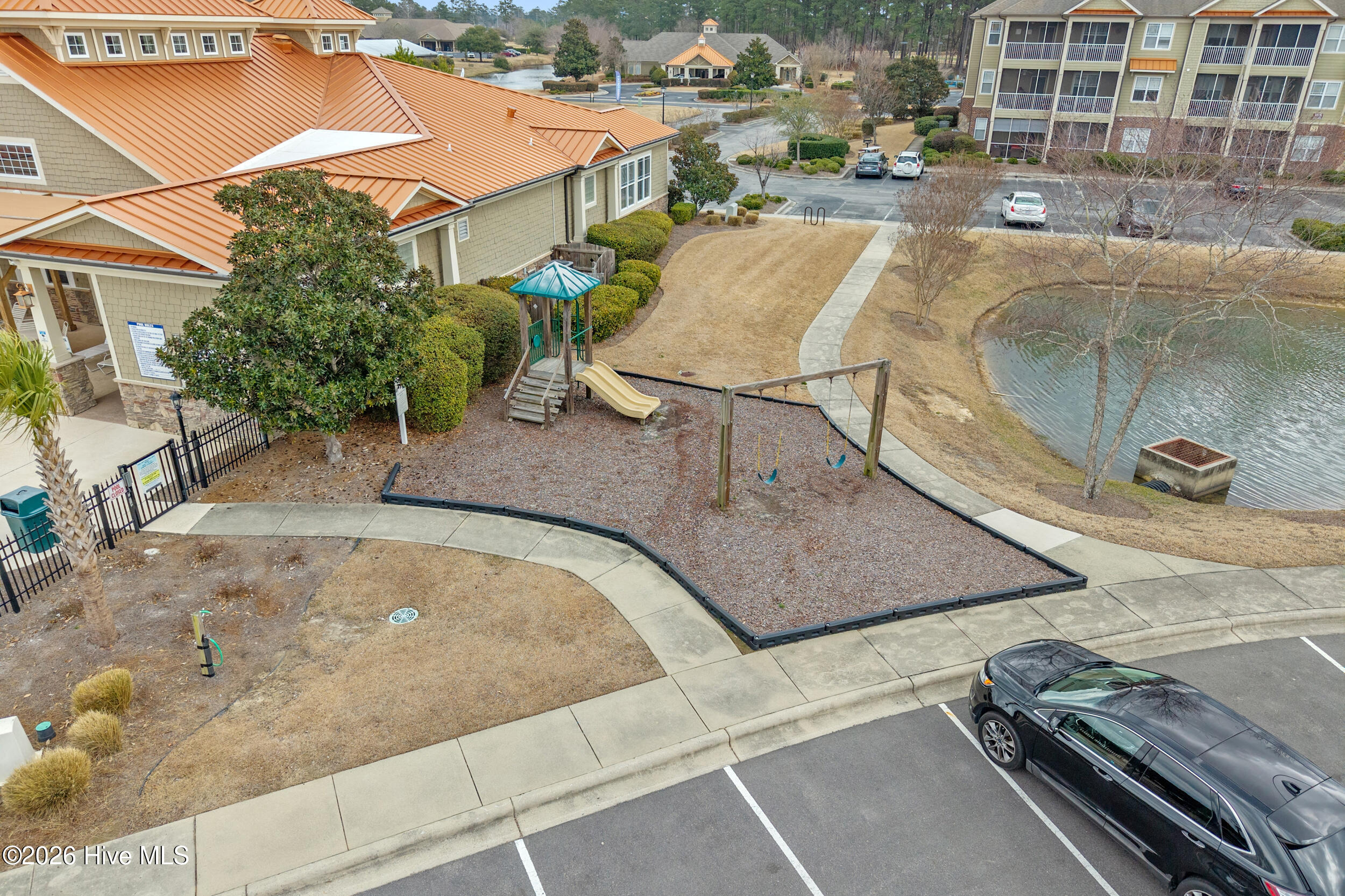 100556041 | Photo 32