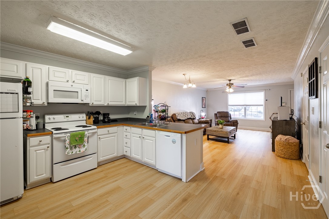 105 Westchester Drive F3