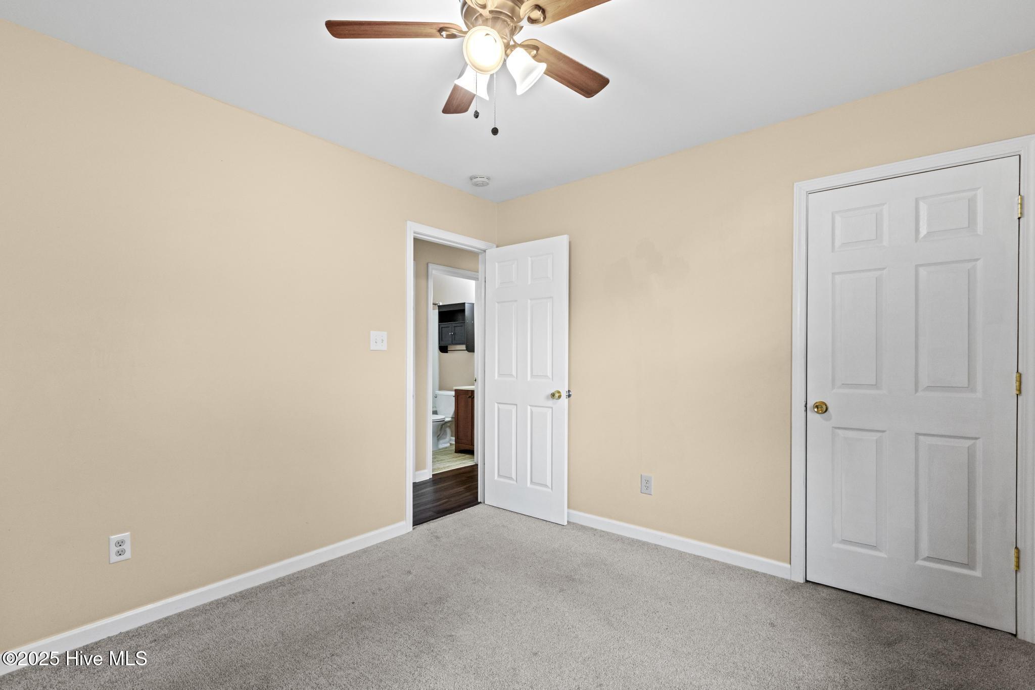 100546769 | Photo 28