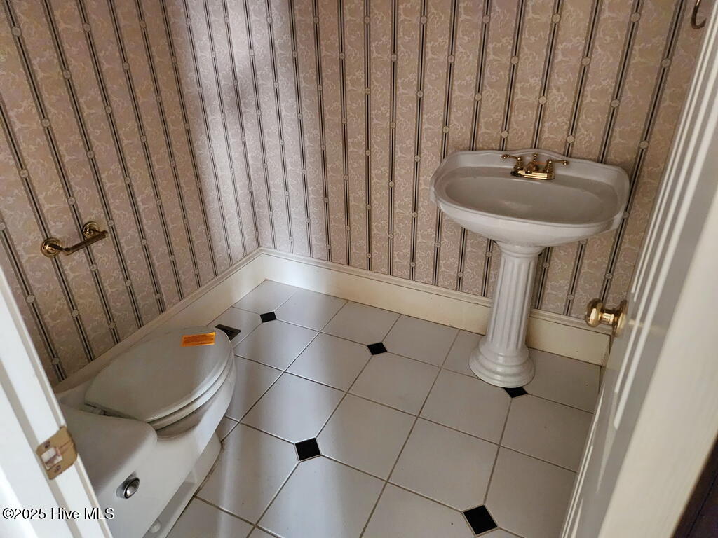 34 HALF BATH 1